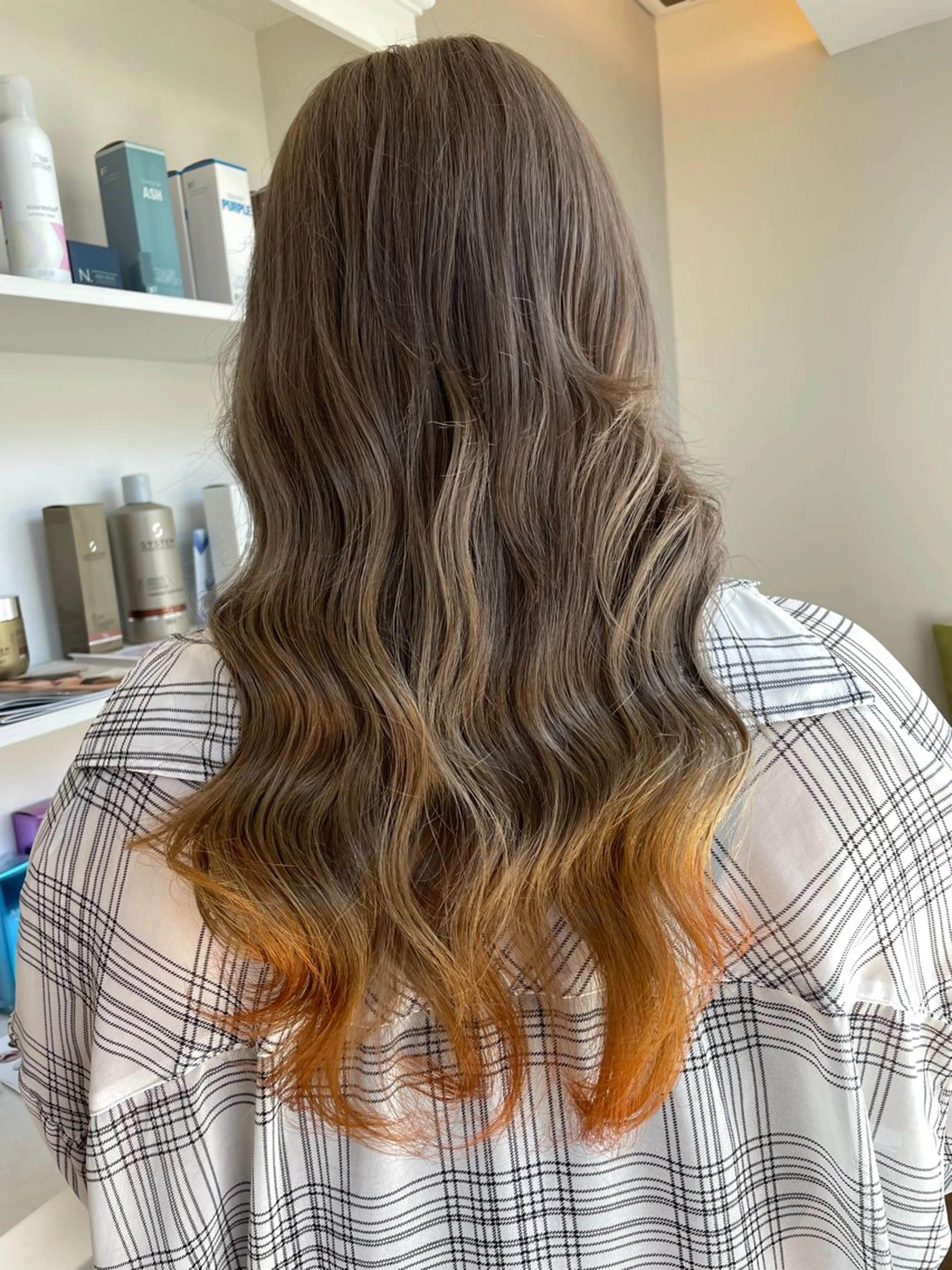 セミロング ヘアカラー トリートメント ブリーチ毛矯正.髪質 改善.髪にドラマをのヘアスタイル