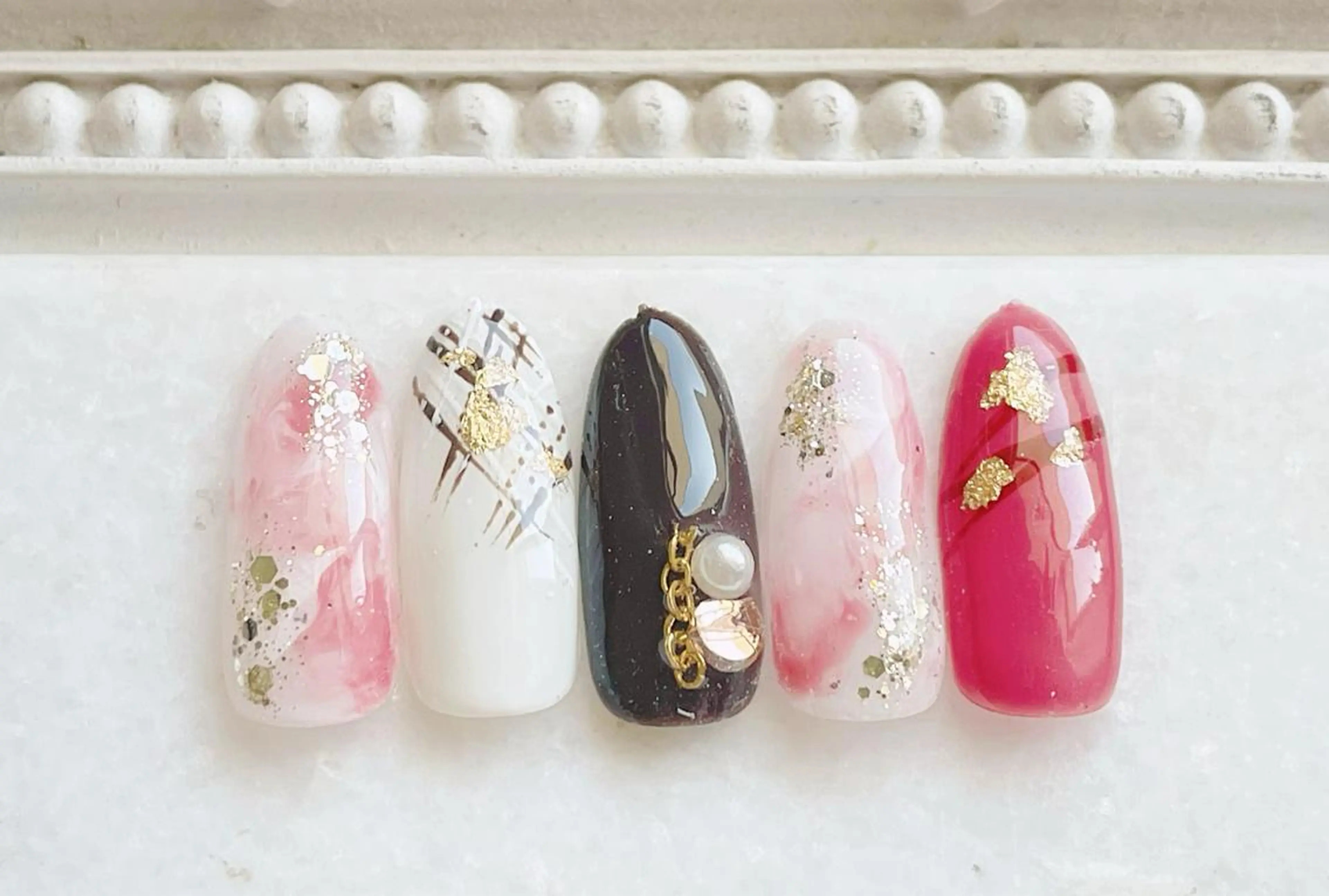 ネイル ジェルネイル パラジェル バレンタイン ハンドネイル Satomi  のネイルデザイン