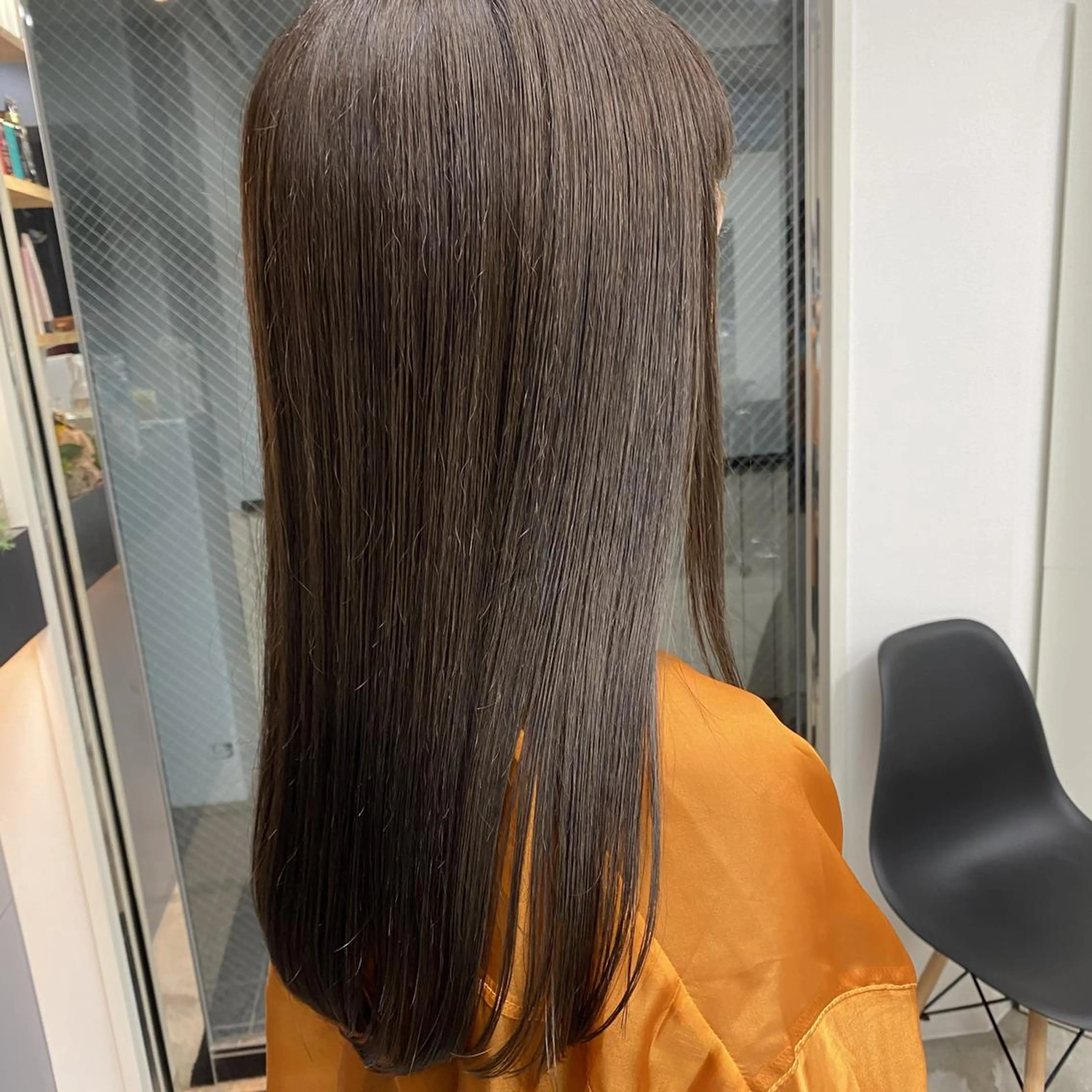 カラー セミロング ベージュカラー 透明感カラー ヘーゼル ヘアカラー トリートメント 韓国ヘアー♡🇰🇷 江藤　桜のヘアスタイル