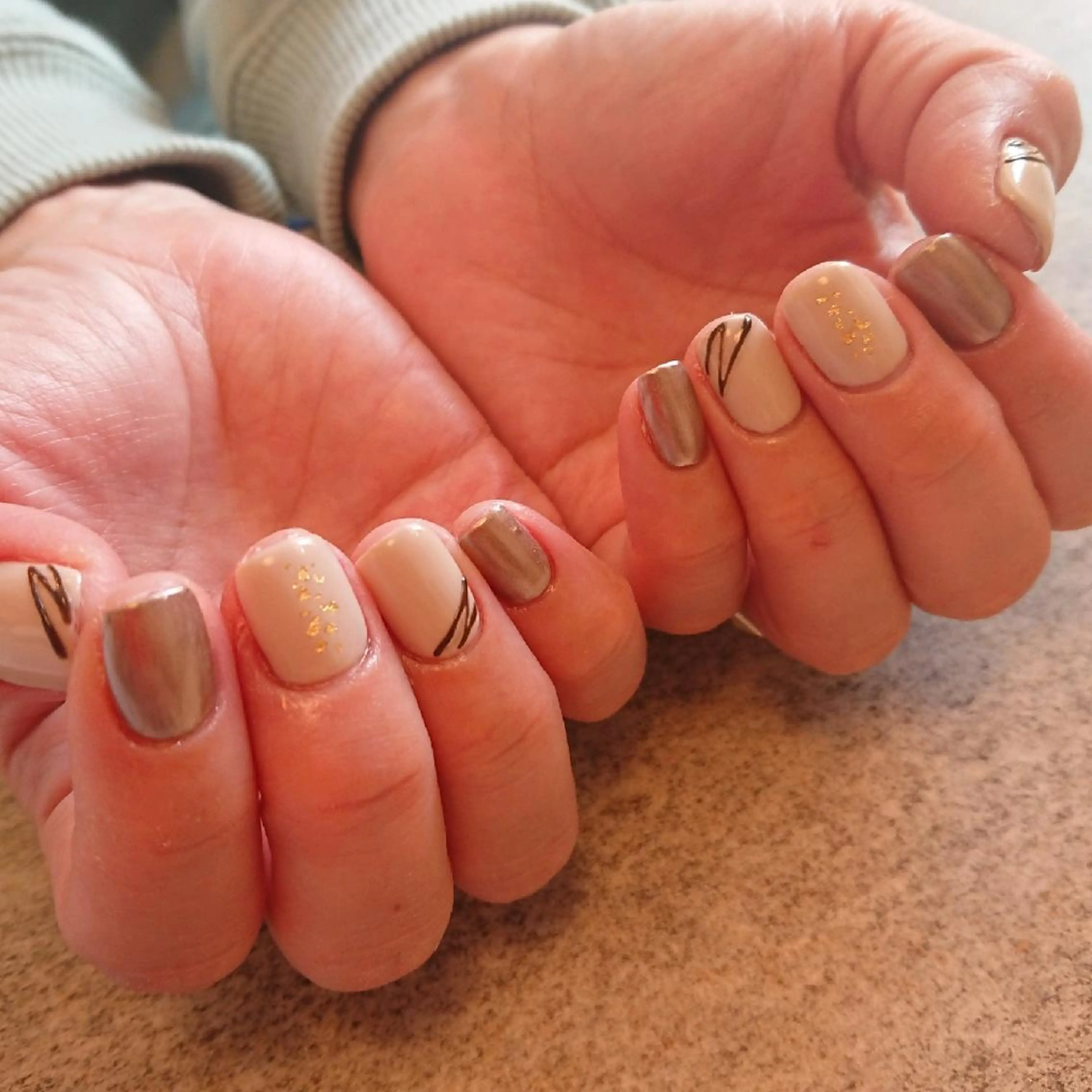 ネイル ジェヌインネイル 河内のネイルデザイン