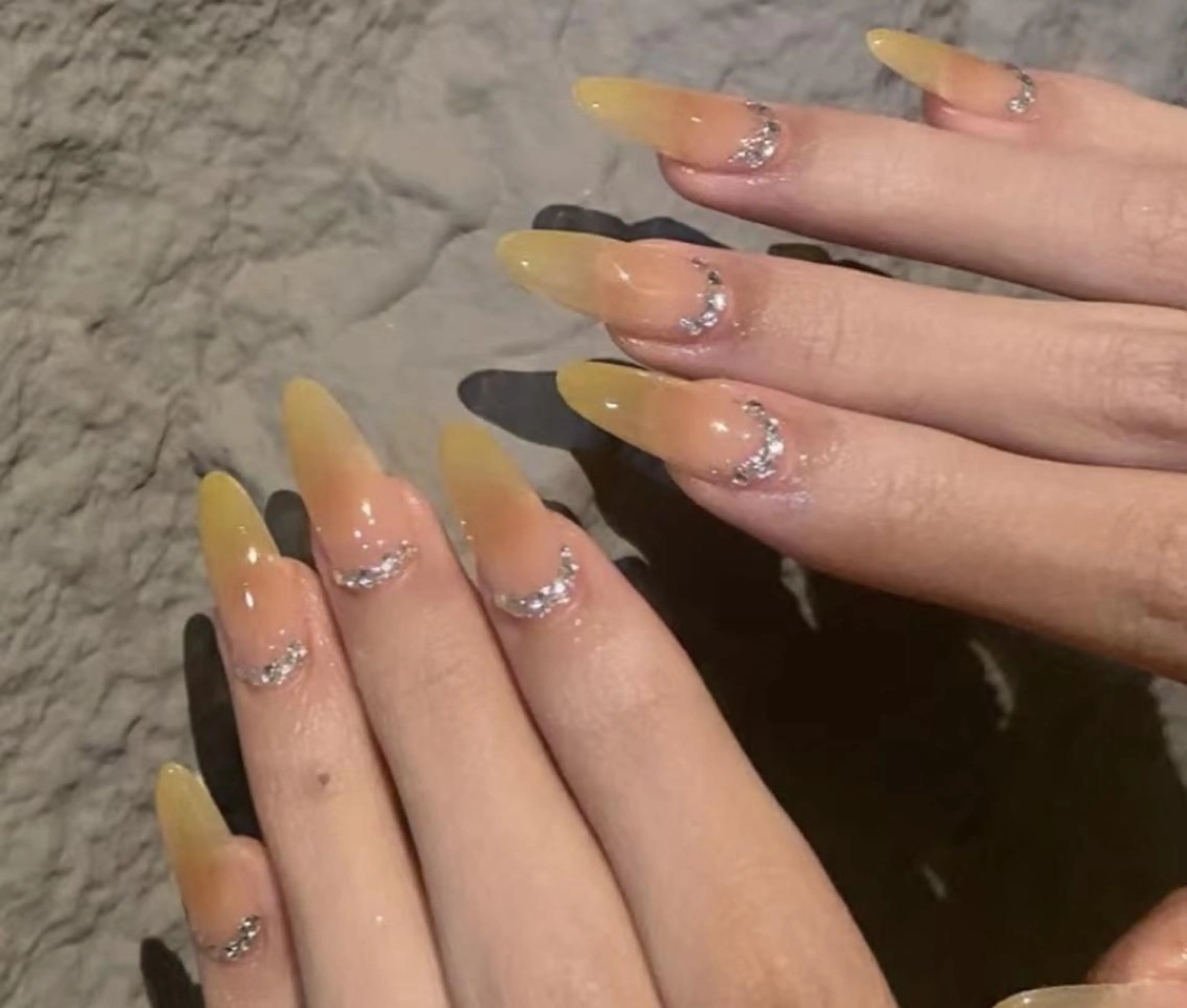 ネイル VIVIAN リサのネイルデザイン