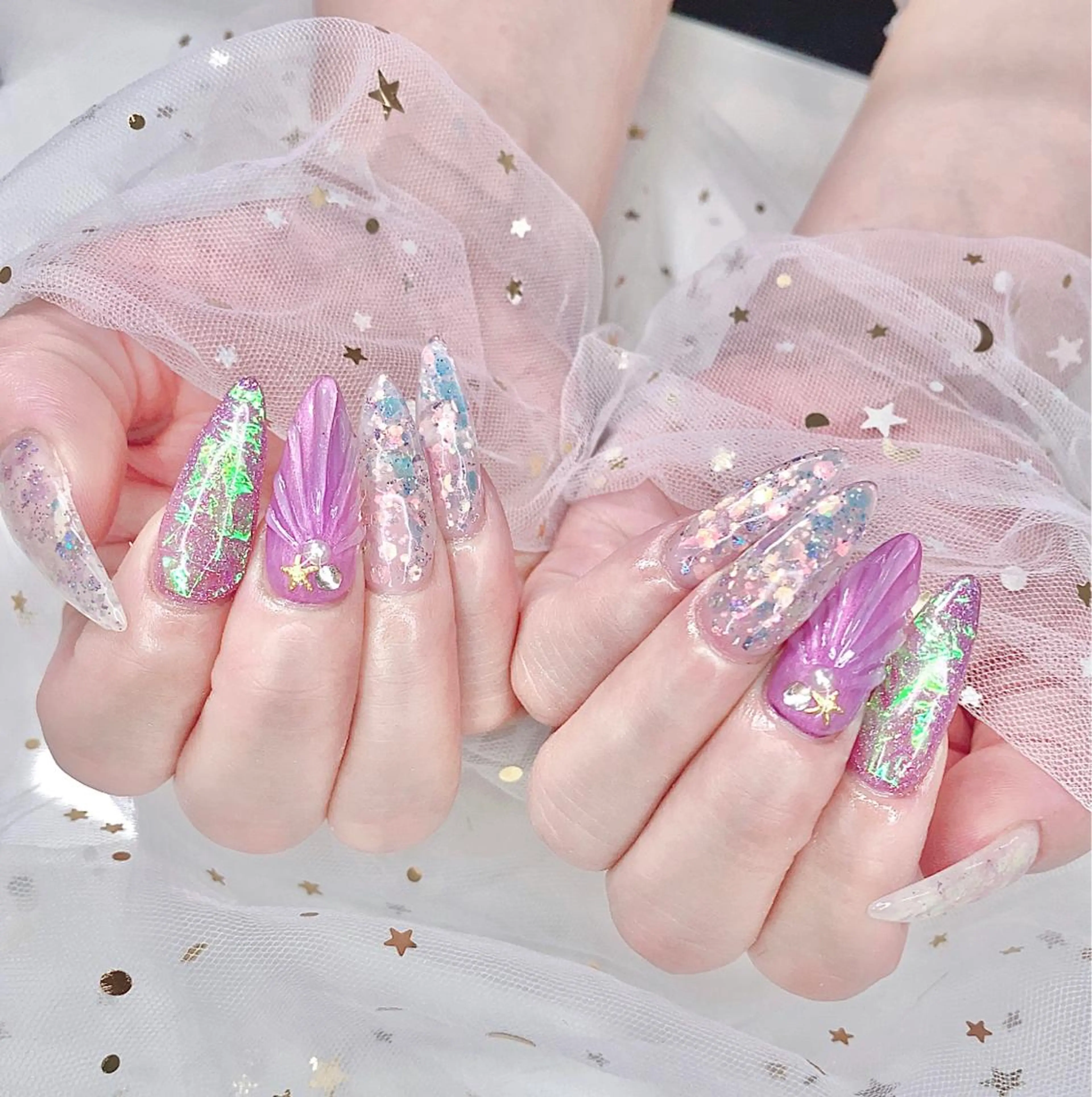 ネイル I-nailロング /ワンホン/キラキラのネイルデザイン