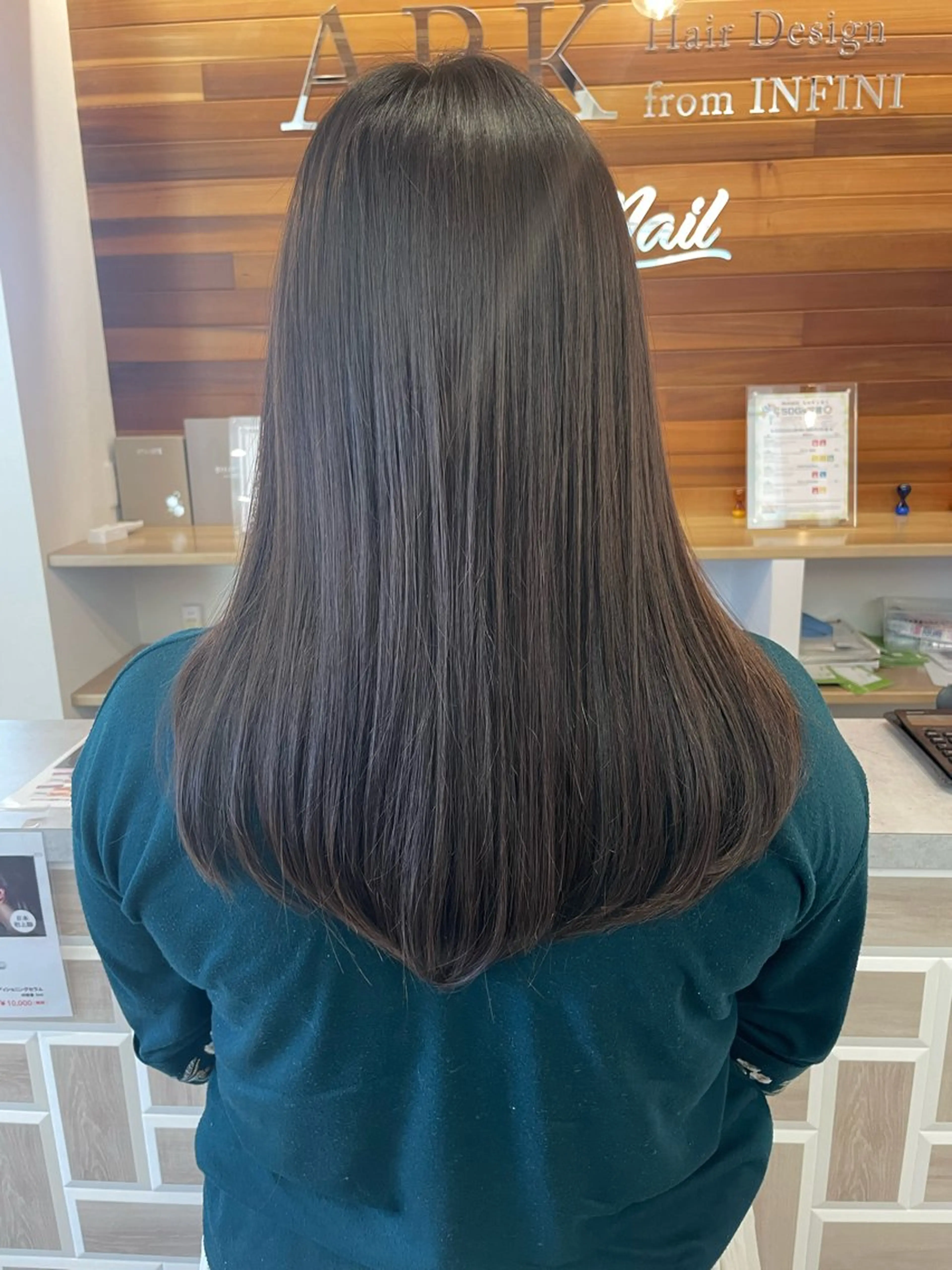 ロング no4ナチュラル戸祭所属・山越 美裕樹のヘアスタイル