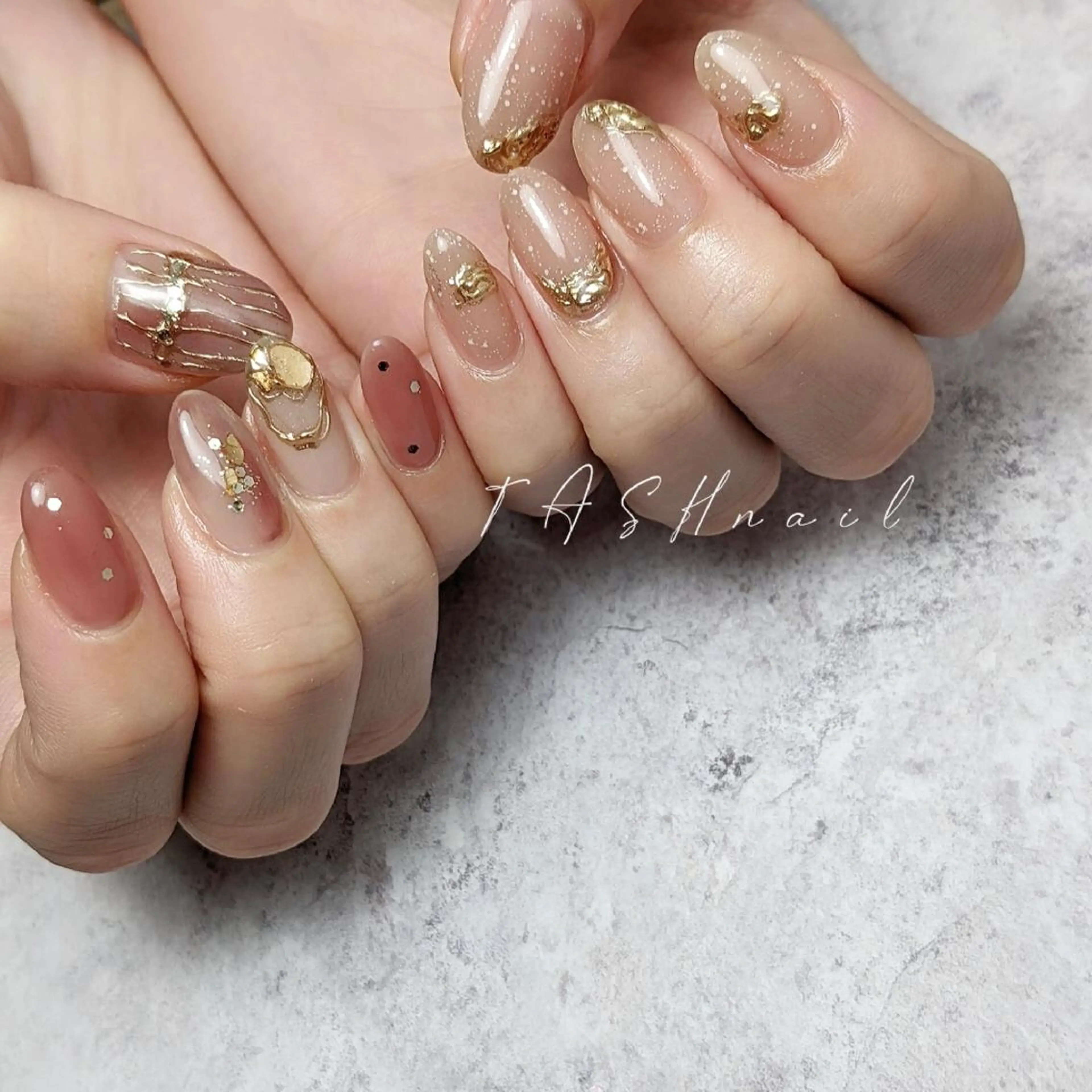 ネイル TASH nailのネイルデザイン