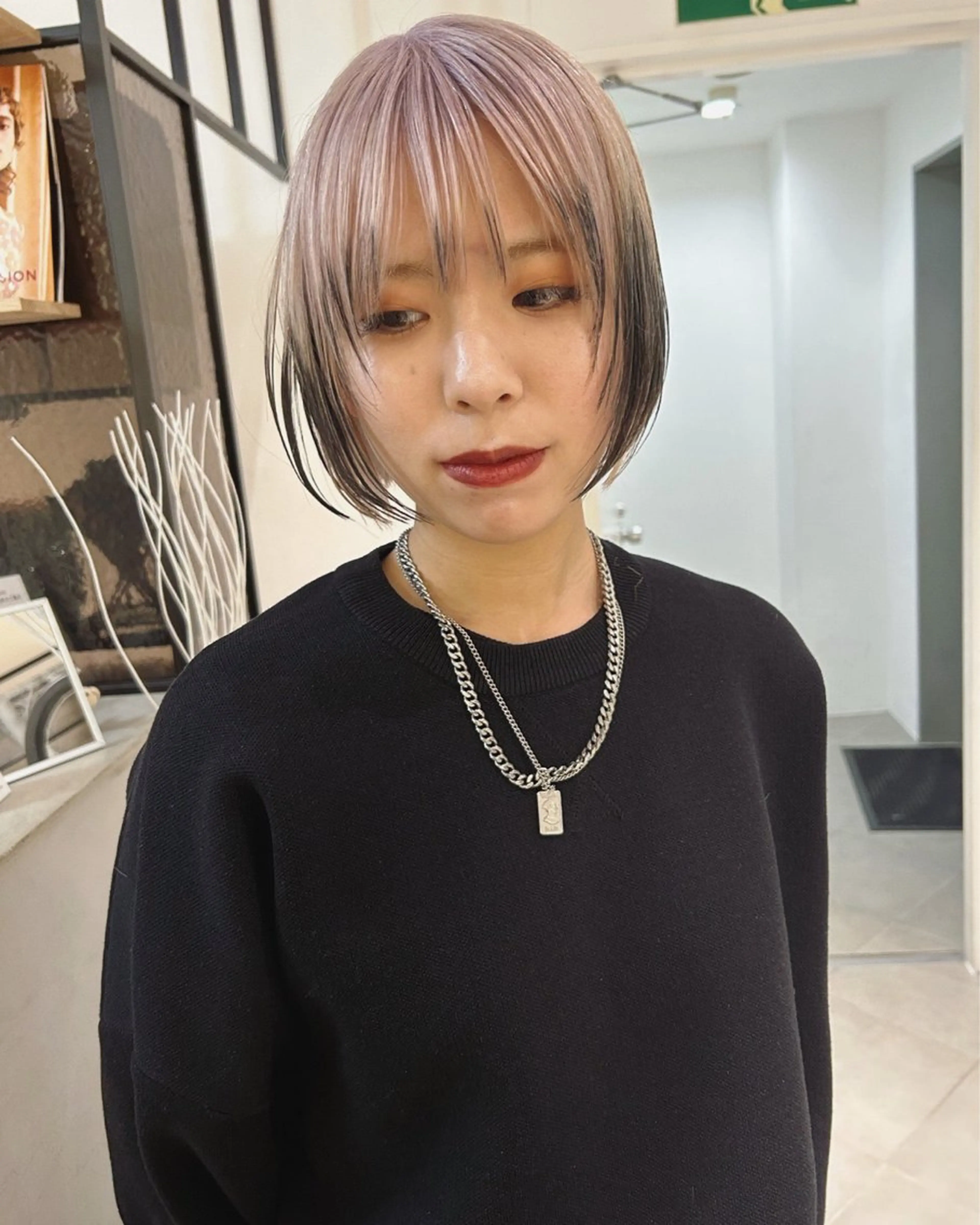 ショート カラー ブリーチ ケアブリーチ デザインカラー ボブ カット ヘアカラー トリートメント Loom.所属・村上雅人 ナチュラルモードのヘアスタイル
