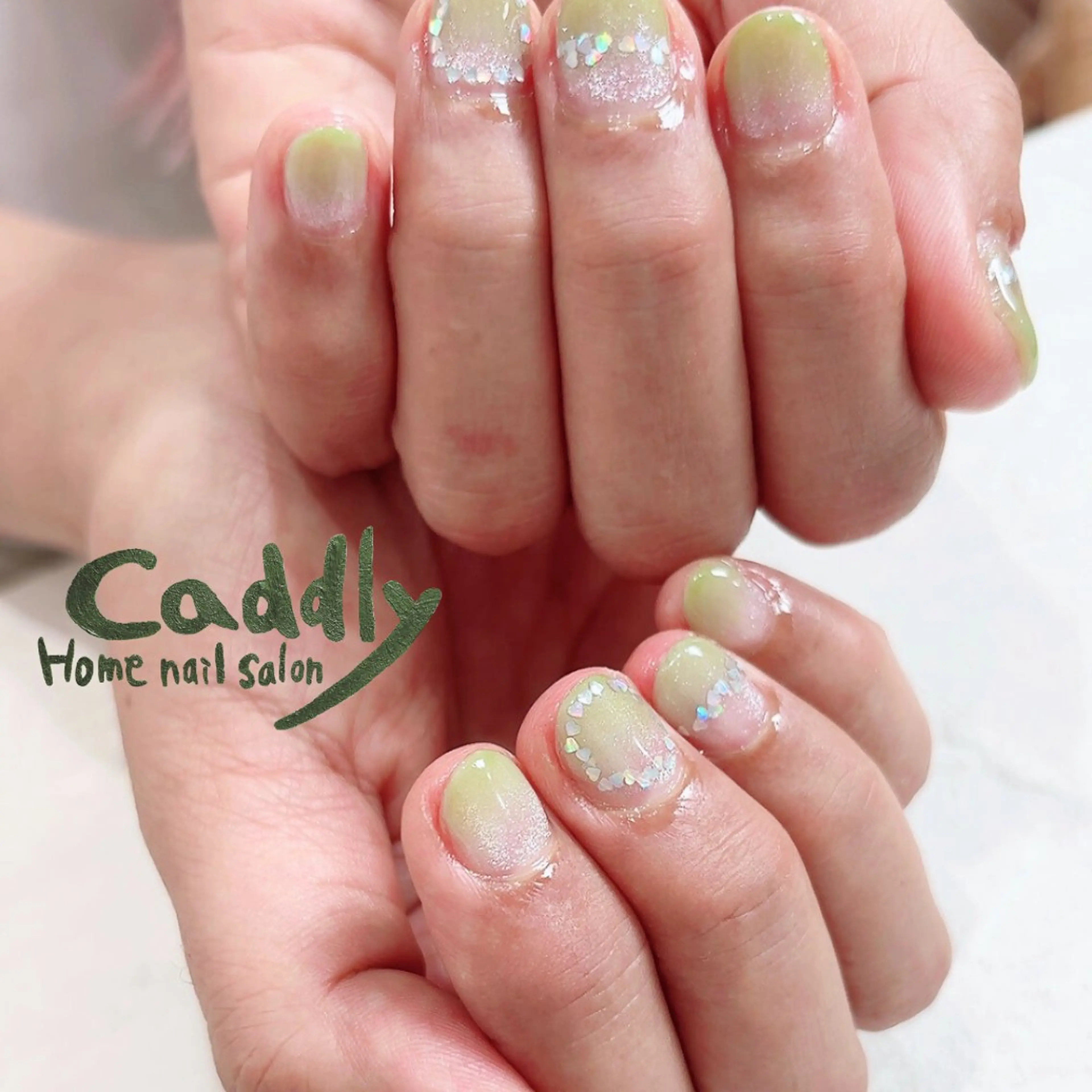 ネイル ハンドネイル caddly naoのネイルデザイン