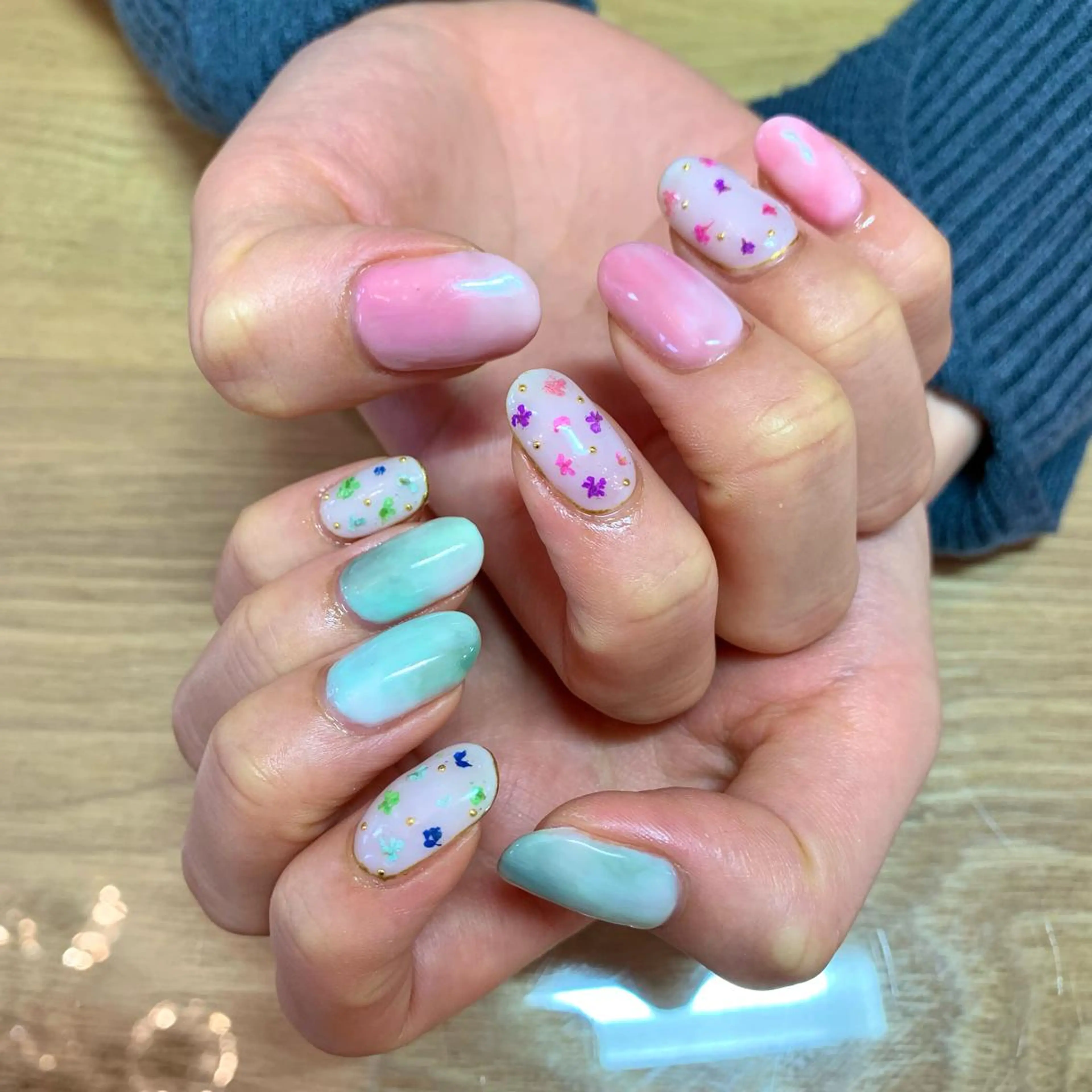 ネイル GO TODAY シェアサロン 表参道Colore店所属・K. Ayanaのネイルデザイン