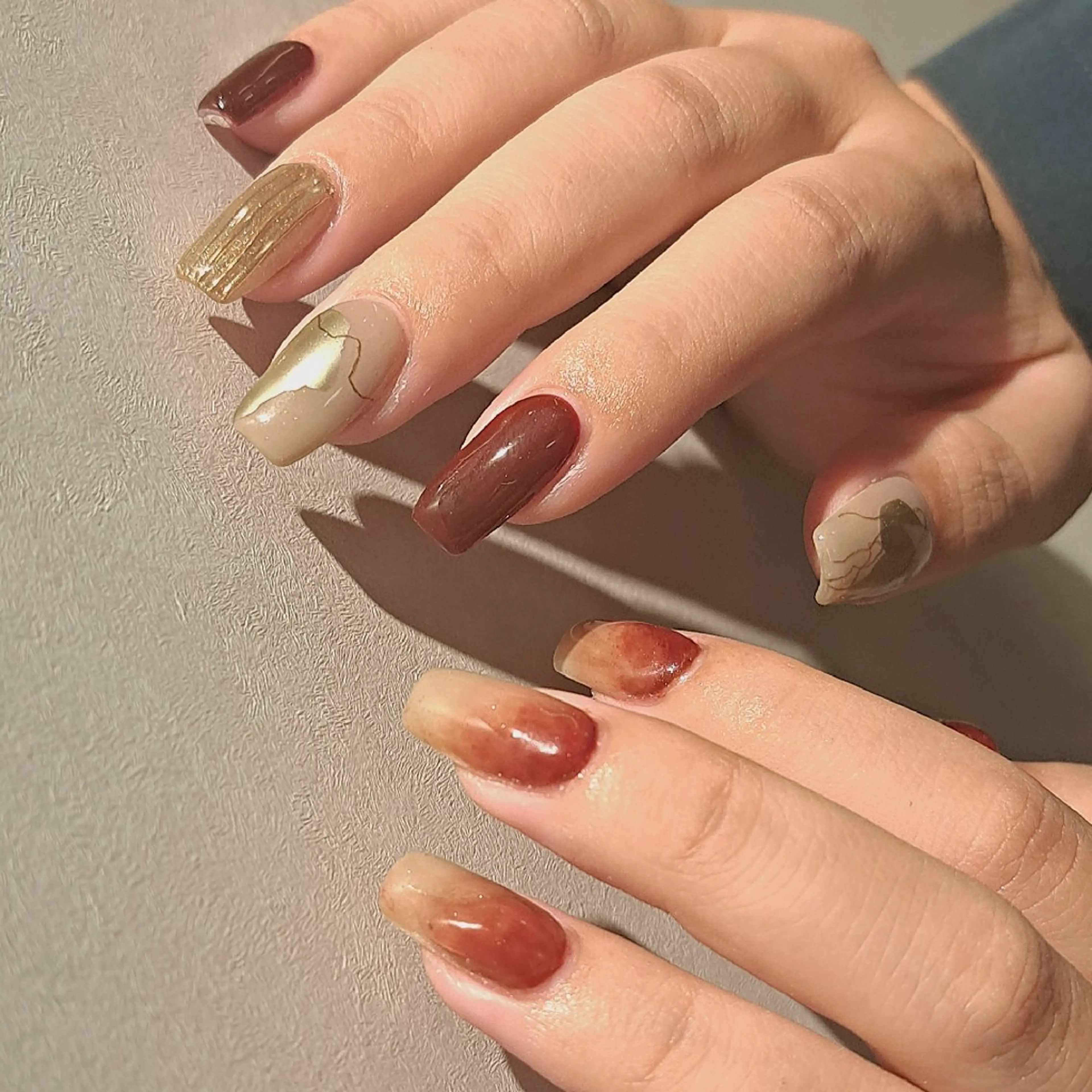 ネイル ボルドー ブラウン ニュアンスネイル オフィスネイル シンプルネイル Nail mood /アートし放題のネイルデザイン