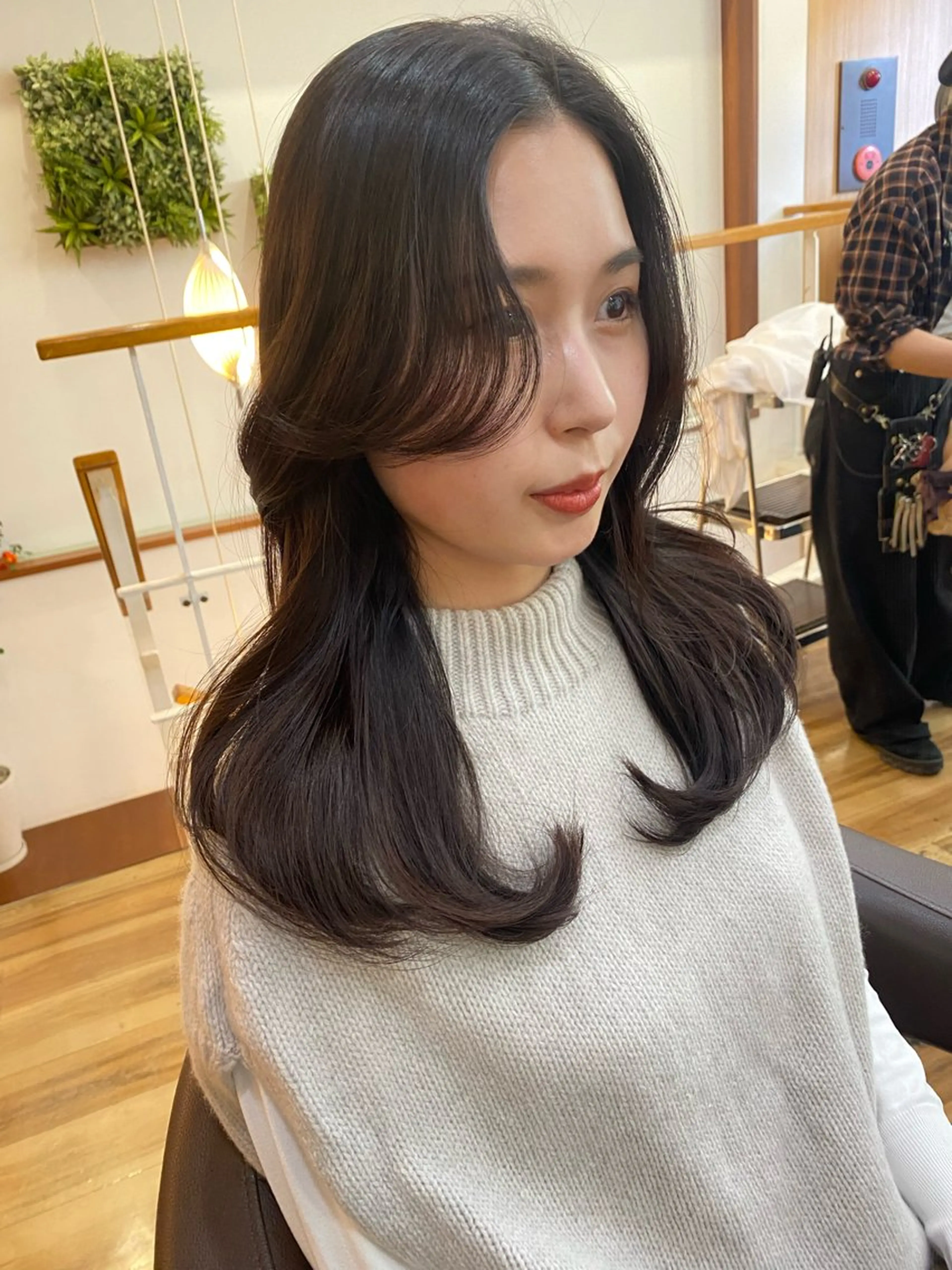 ミディアム カラー 韓国風ヘア カット ヘアカラー トリートメント レイヤーカット /透明感/千葉怜寿のヘアスタイル