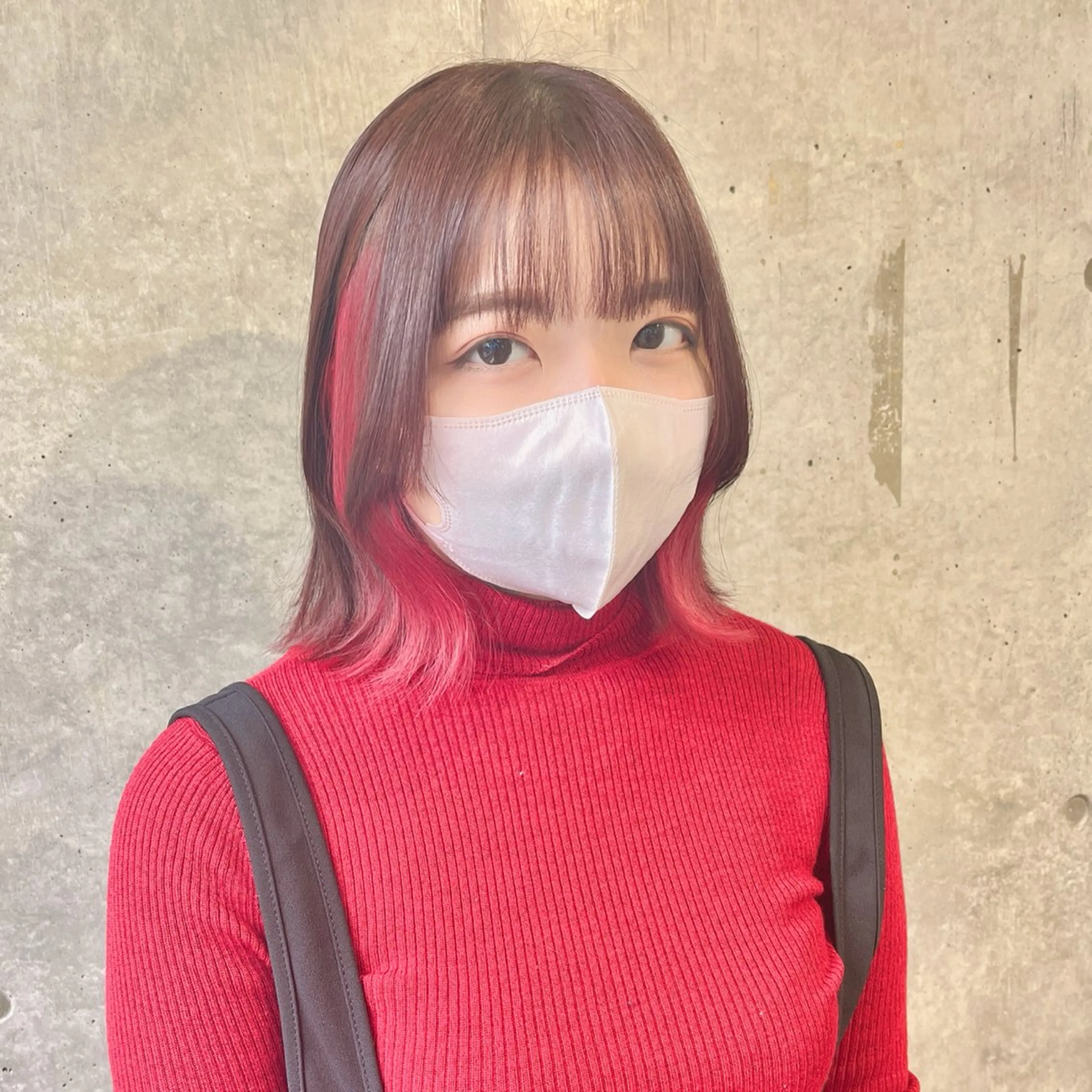 ミディアム カラー ブリーチ ブラウンカラー イヤリングカラー ピンクカラー ピンクブラウン ヘアカラー 藤澤 夏実/インナーカラーのヘアスタイル