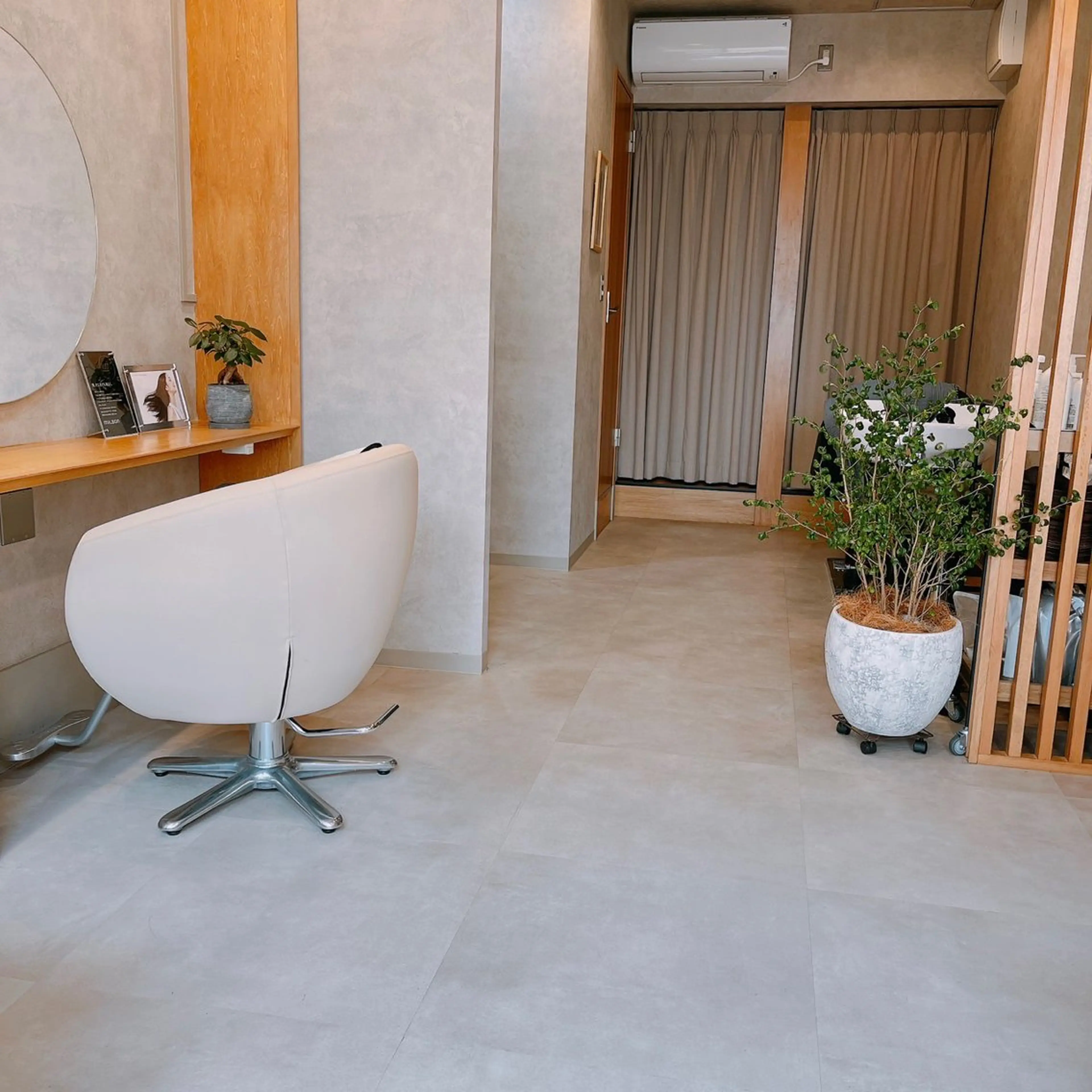 高橋友里亜 /フリーランスのヘアスタイル