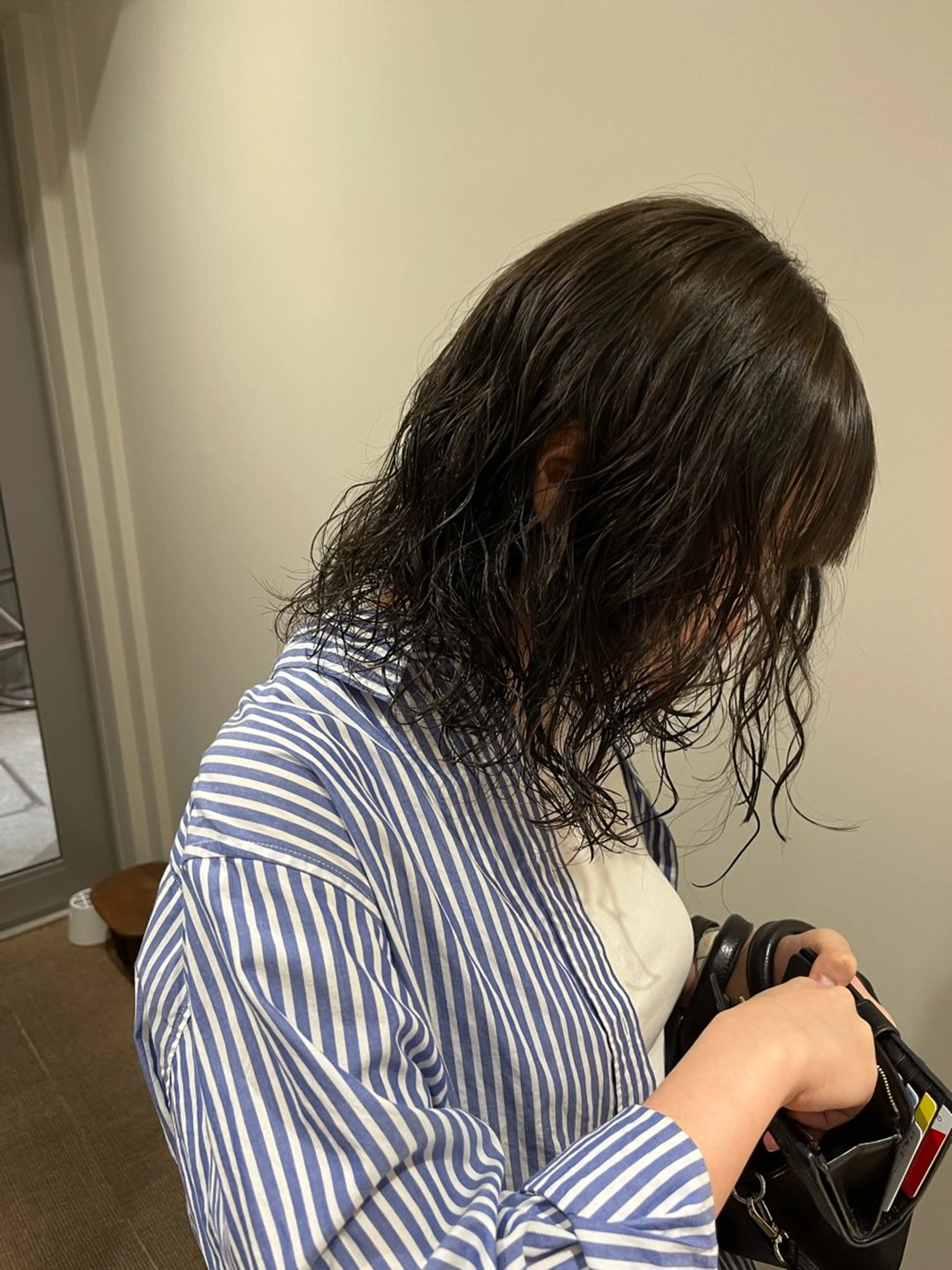 ミディアム パーマ AMNESIA三軒茶屋所属・おがわ ともひさのヘアスタイル