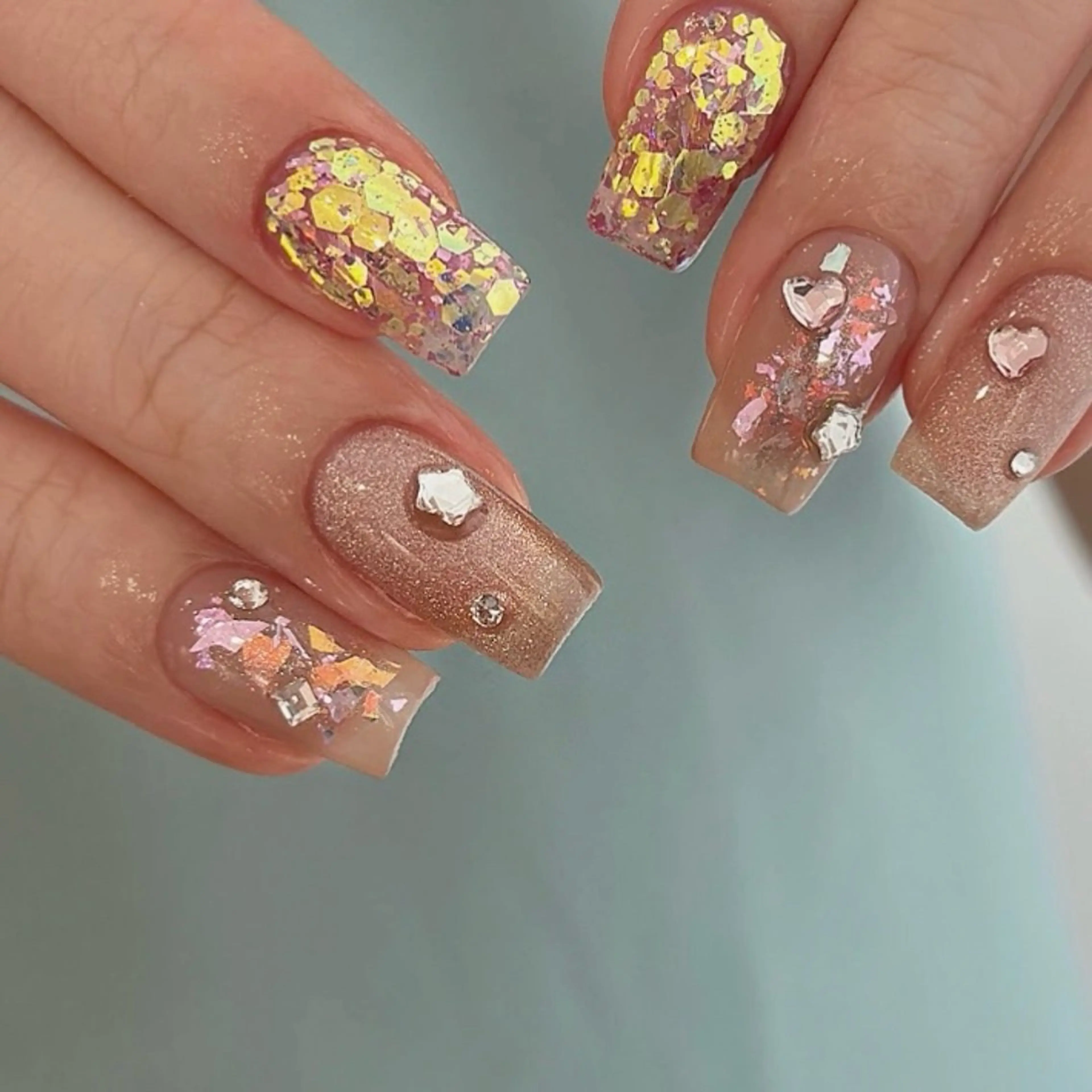 ネイル Nail salon Amoureuse ネイルサロン アムルーズ所属・ネイリスト ミクのネイルデザイン