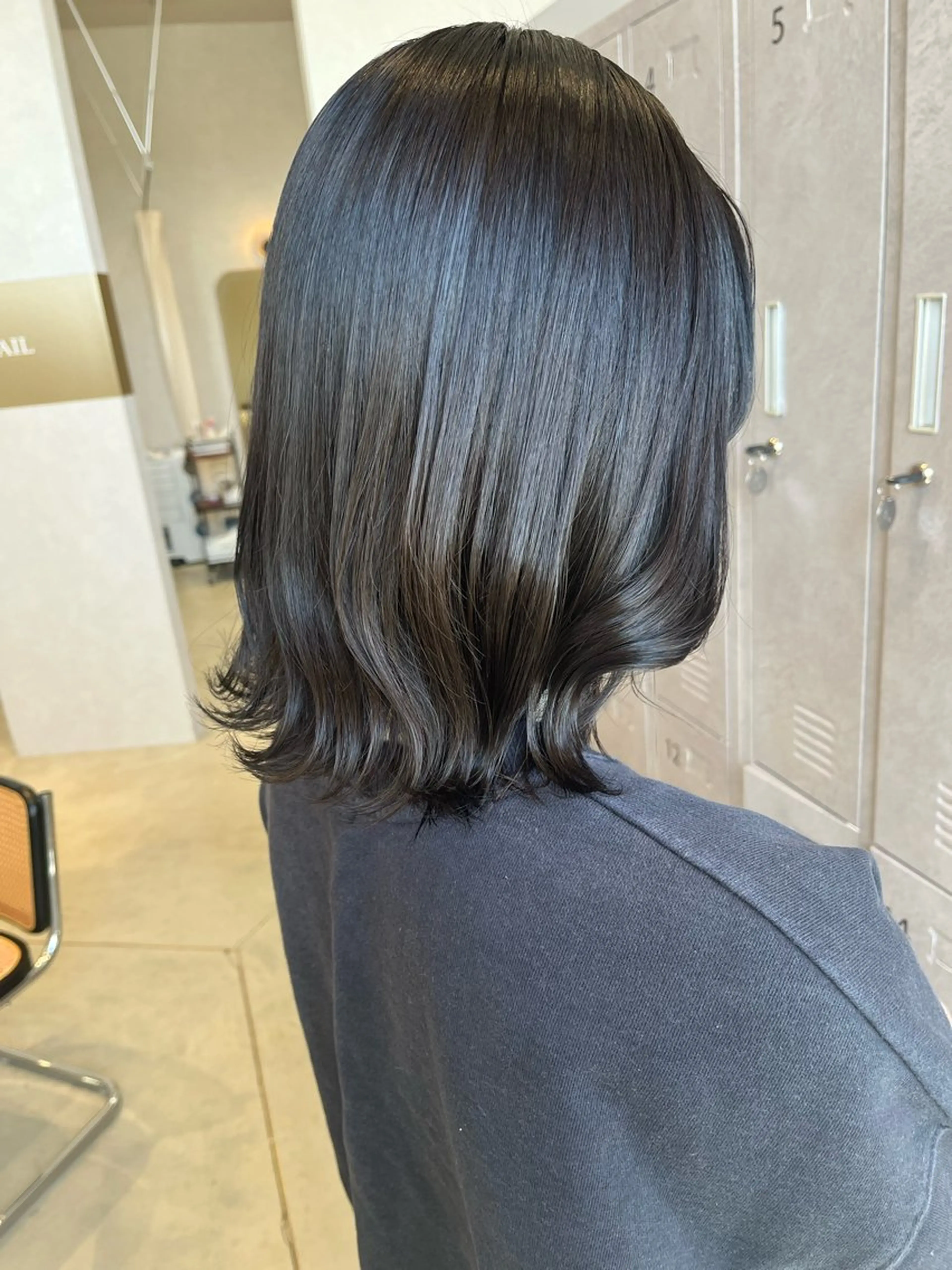 ミディアム 斉藤 果音のヘアスタイル