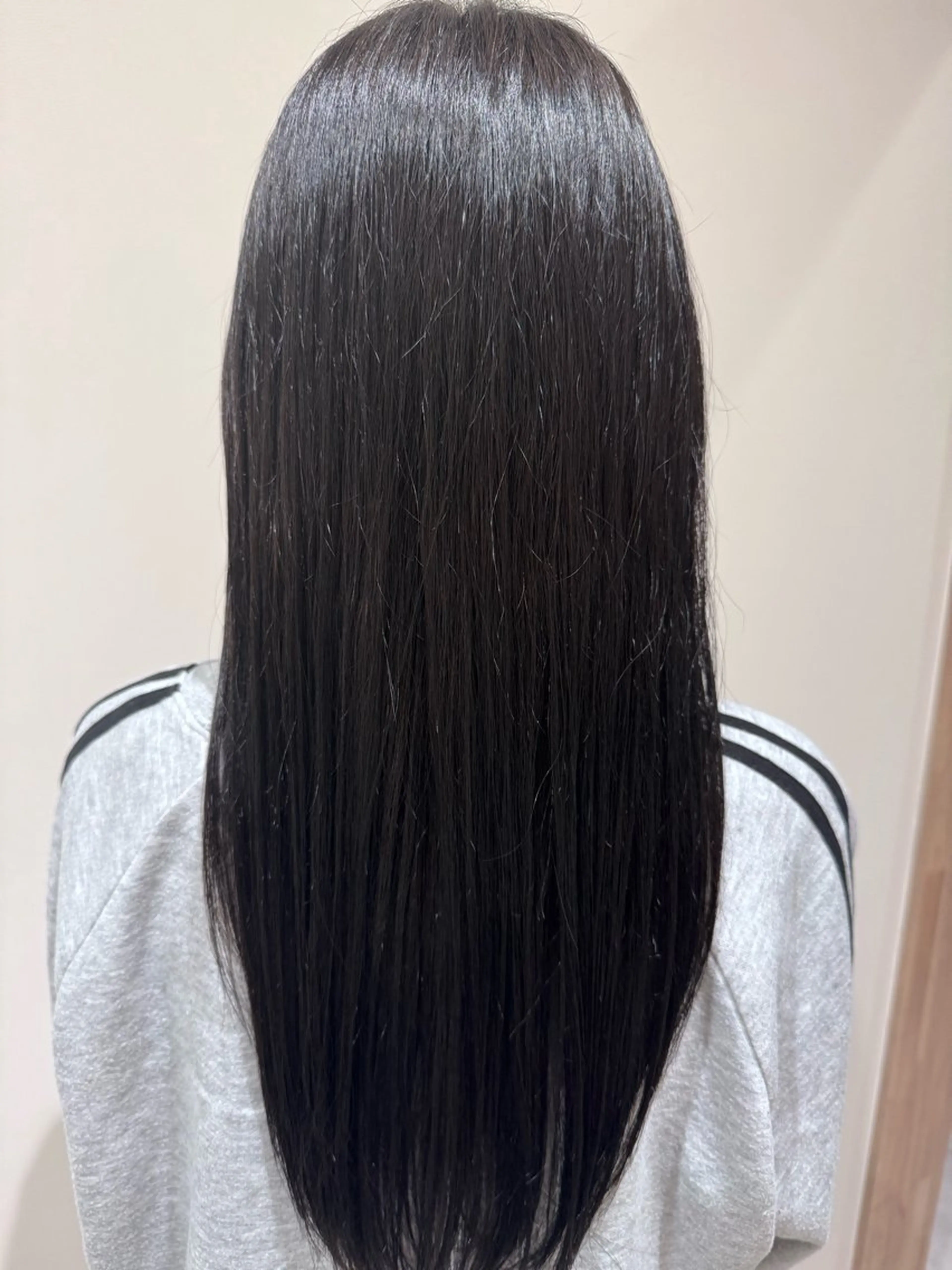 セミロング カラー ヘアカラー トリートメント 松島 夏里のヘアスタイル