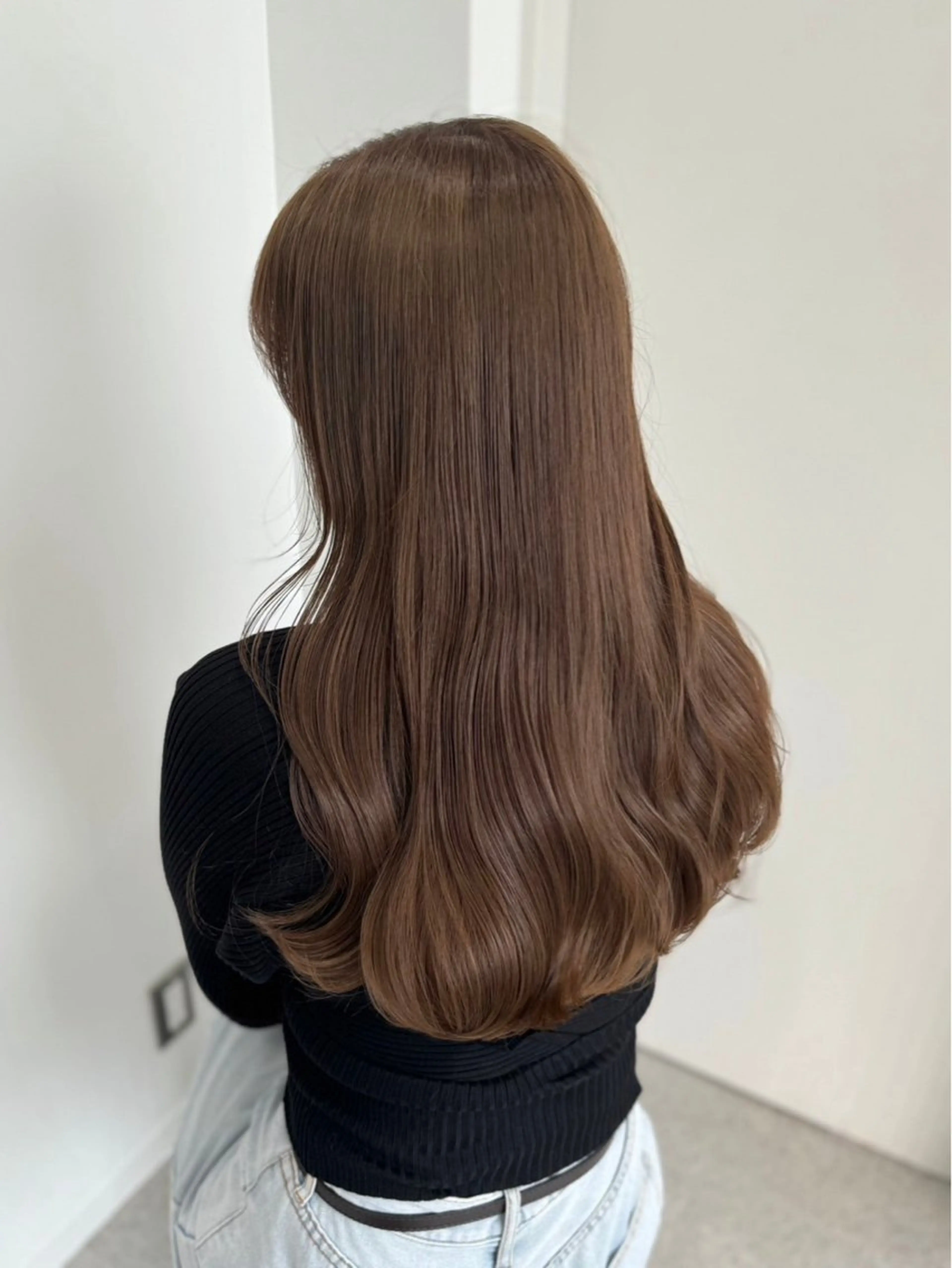 【トーンアップしたい方👉🏻】レイヤーorメンテナンスカット➕ブリーチなしWカラー➕内部補修髪質改善➕韓国風コテ巻きの写真