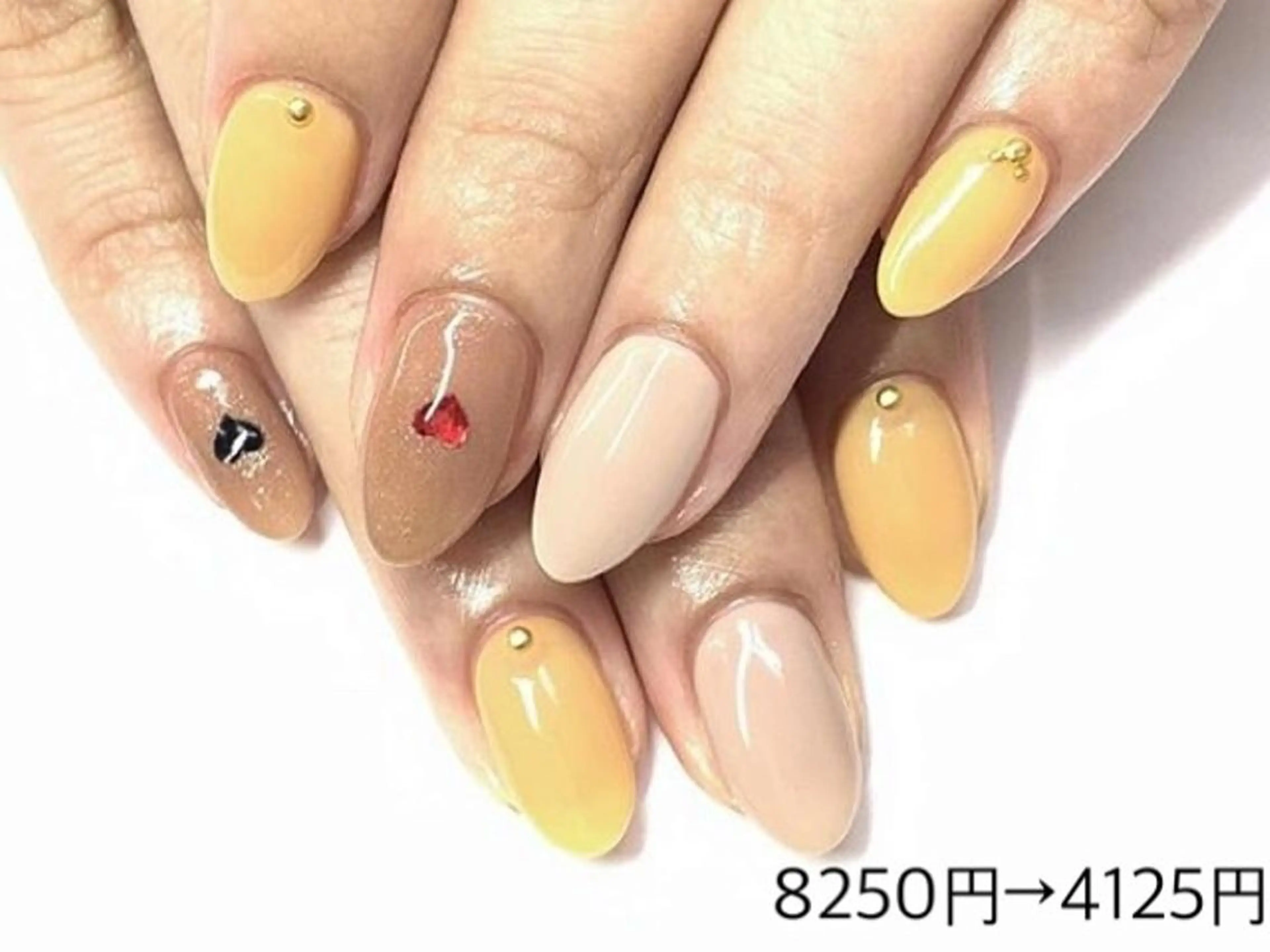 ネイル ネイルR新百合ヶ丘店所属・ネイルR 新百合ヶ丘のネイルデザイン