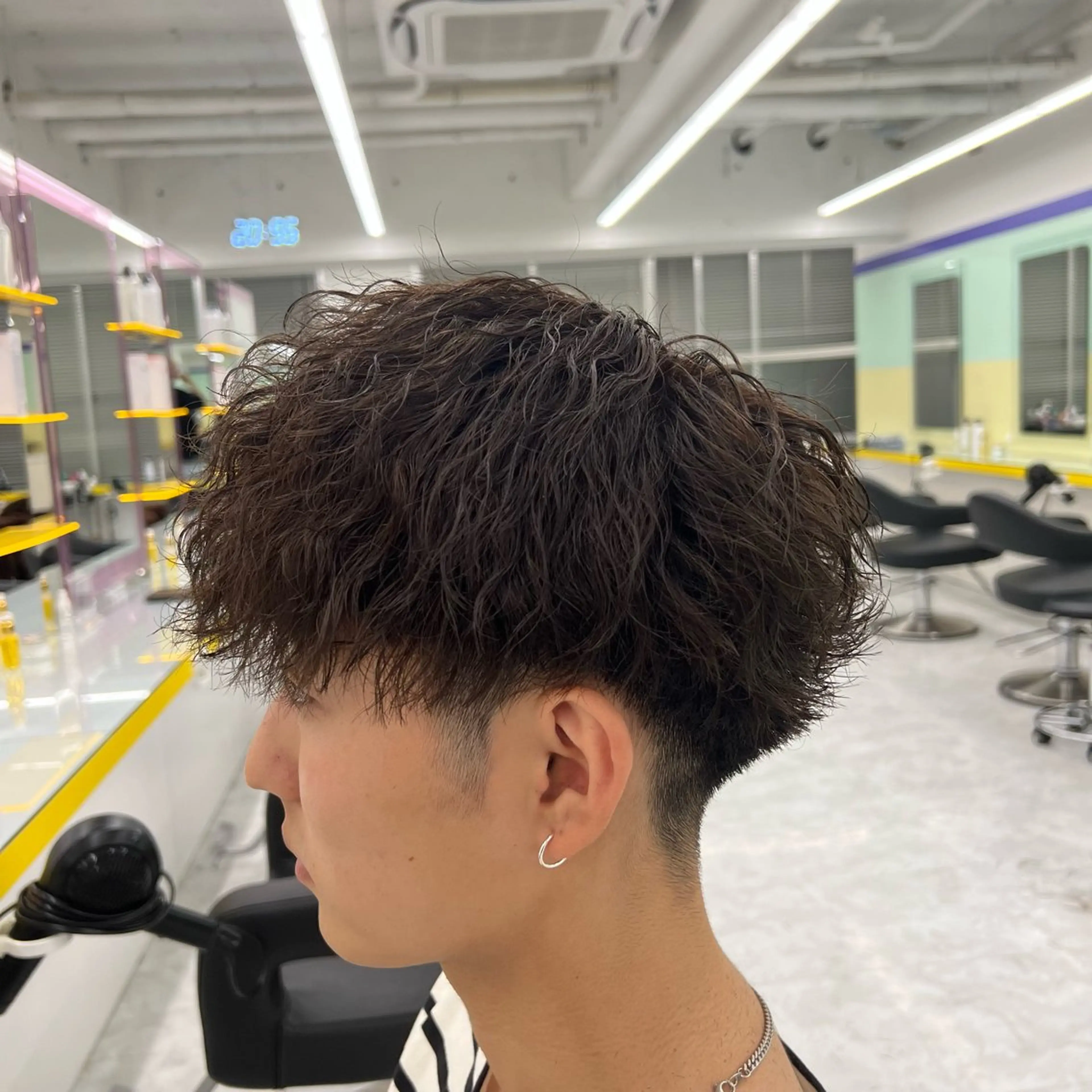 ショート カラー パーマ ヘアアレンジ メンズ キッズ メンズパーマ メンズツイストパーマ ツイストスパイラルパーマ スパイラルパーマ ツイストパーマ 🔷横浜1のパーマ 職人🔷将太郎のヘアスタイル