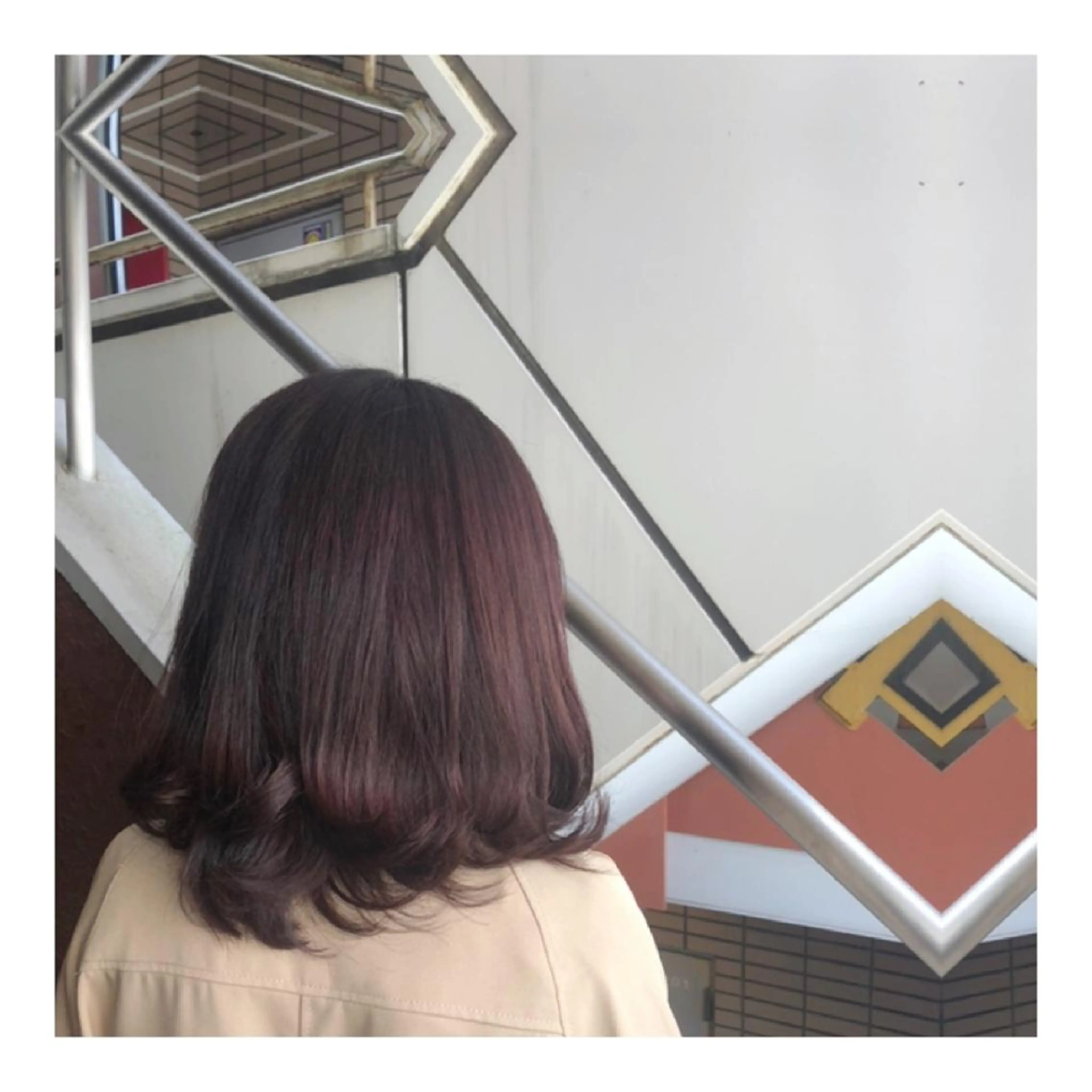 ミディアム カラー ヘアアレンジ アッシュ ブリーチ ラベンダーカラー ラベンダーアッシュ ブリーチなしカラー Joshua / 素髪改善のヘアスタイル