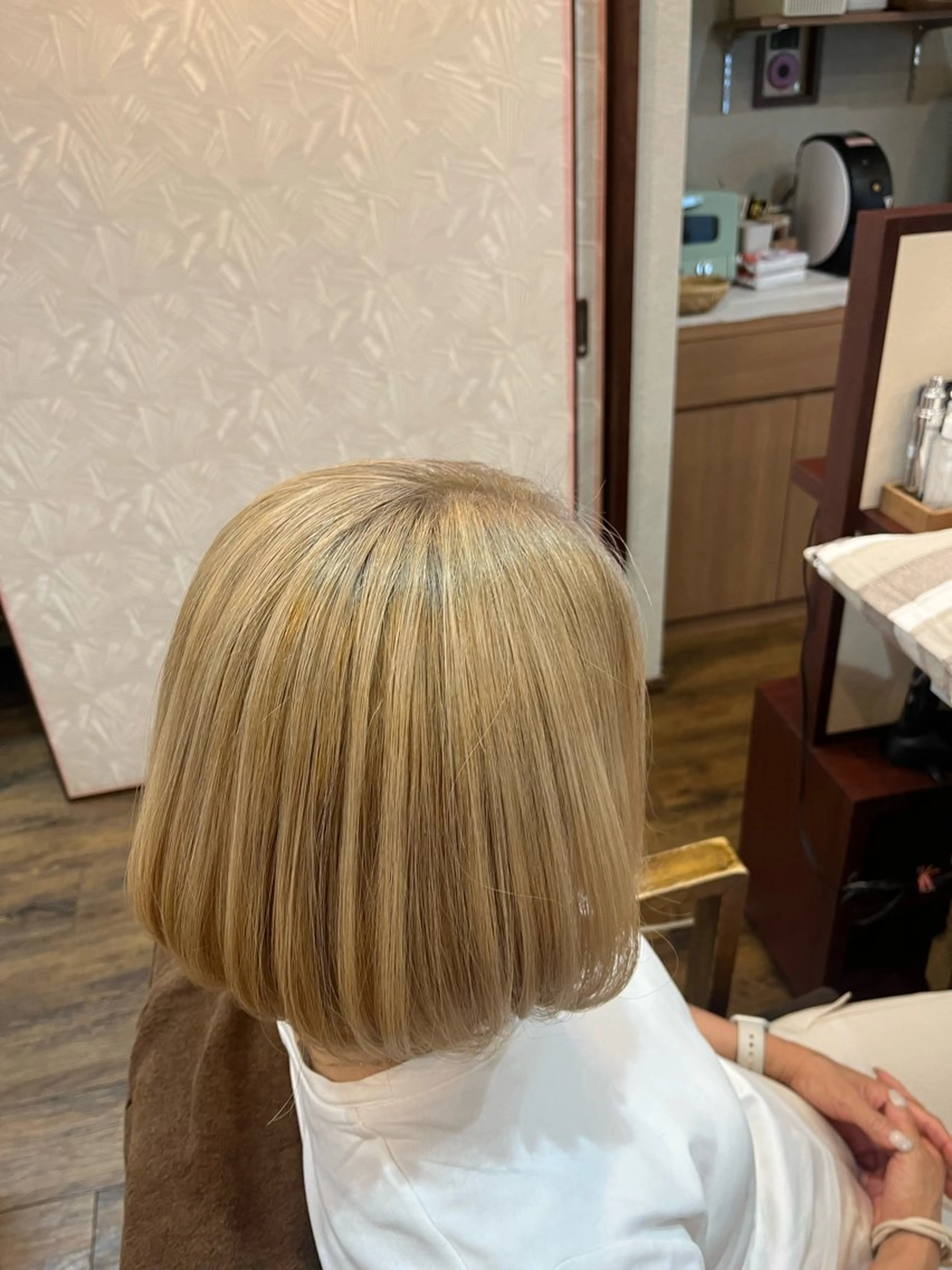 ショート カラー ブリーチ Lamie所属・大人女子&髪改善専門 Nobuフリーランスのヘアスタイル