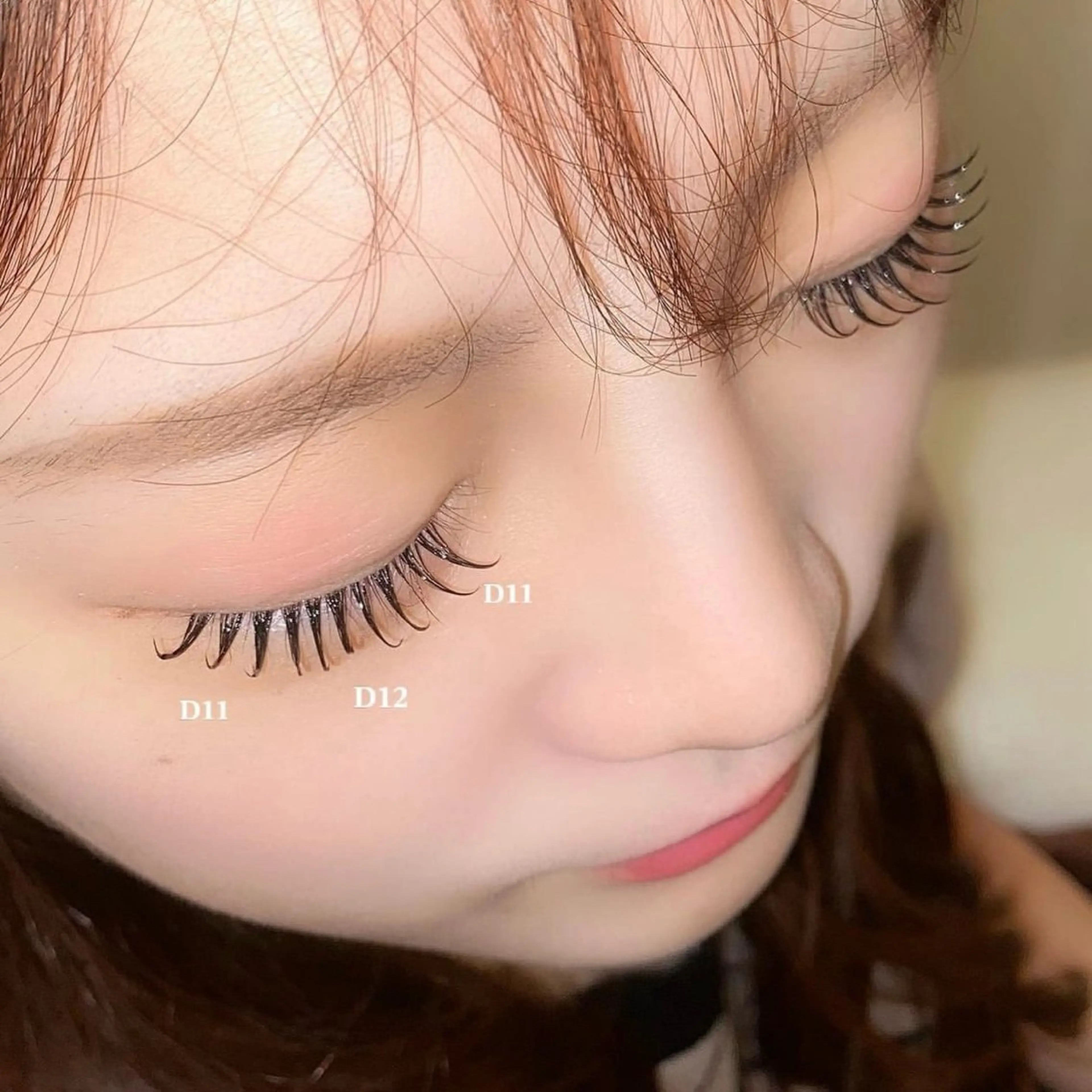 マツエク・マツパ 束感まつ毛 フラットラッシュ 韓国風マツエク パリジェンヌラッシュリフト ボリュームラッシュ 肌に馴染むハイトーン /ミルクティーカラーのヘアスタイル