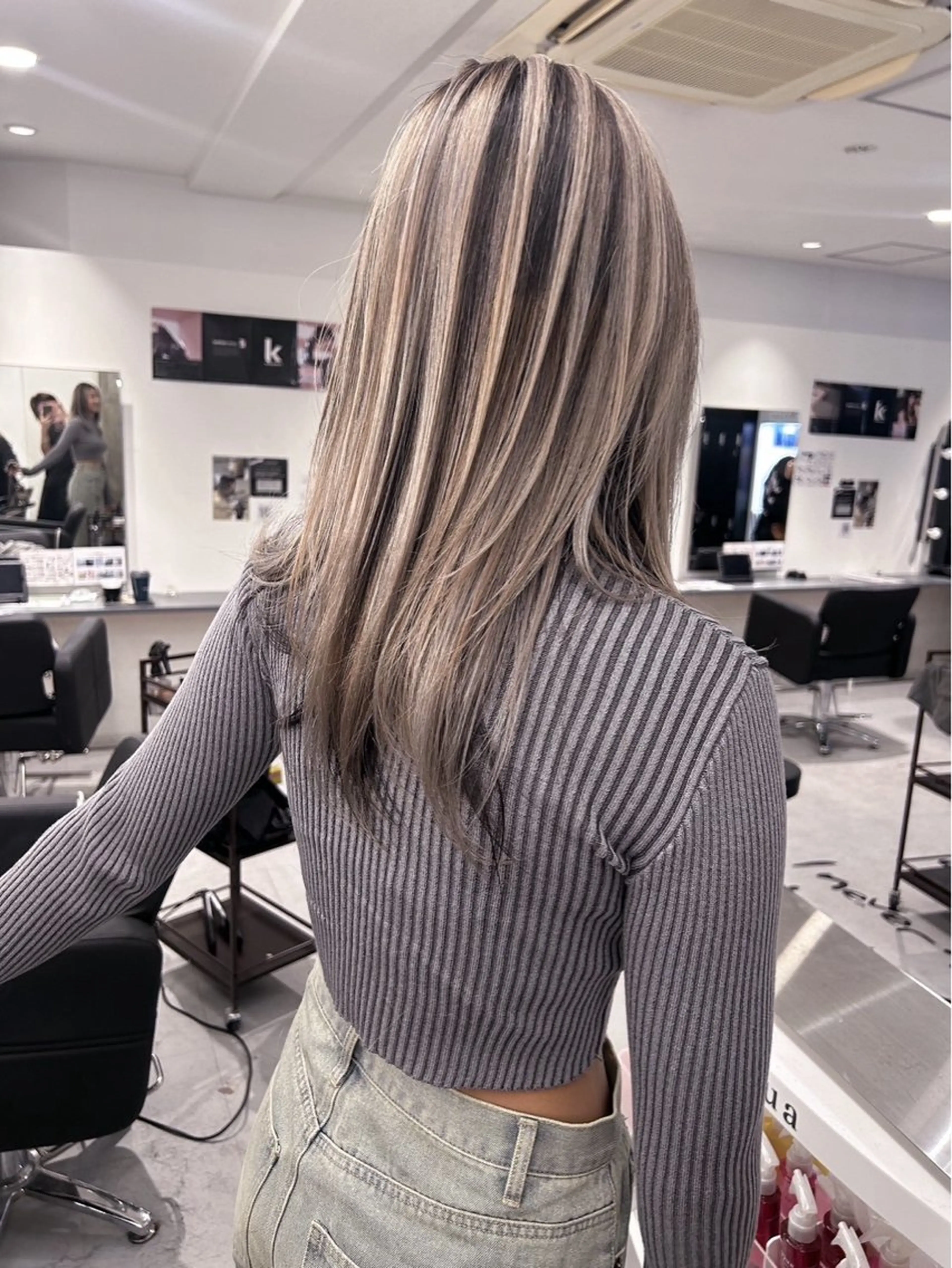 ロング king highlight&extensions梅田所属・髪質改善/似合わ せ/ダブルカラー盛田のヘアスタイル