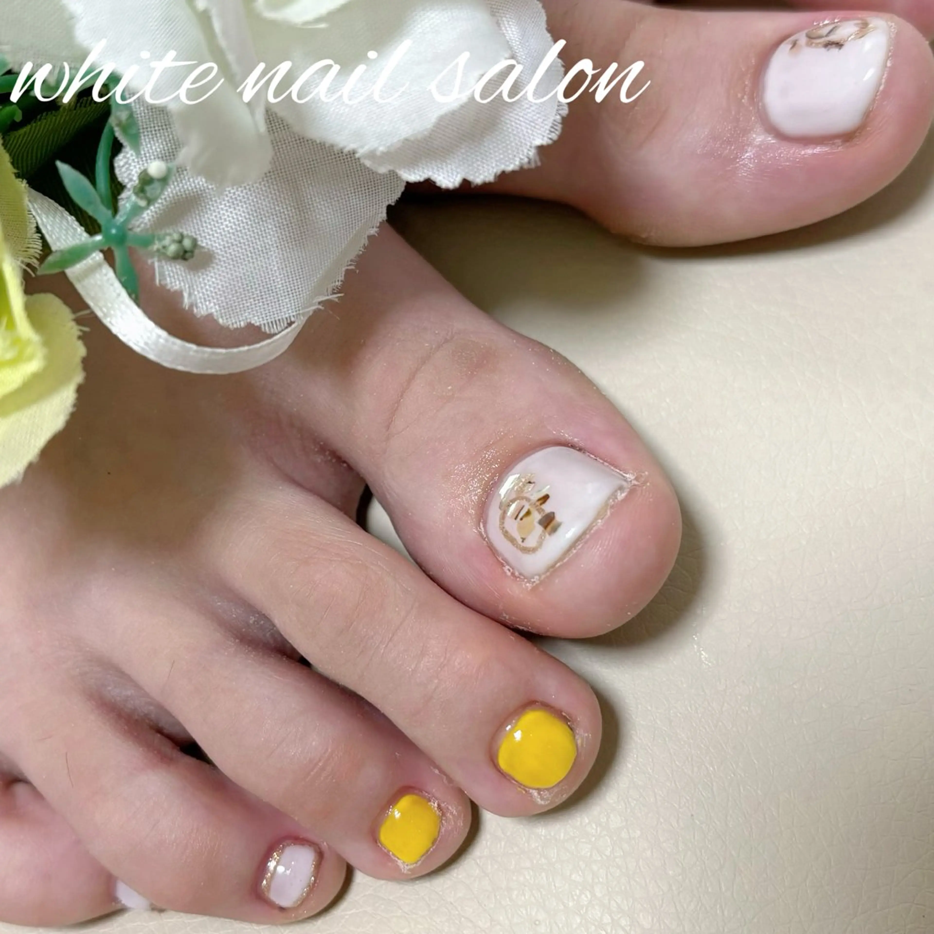 ネイル ホワイト フットネイル white nail salonのネイルデザイン
