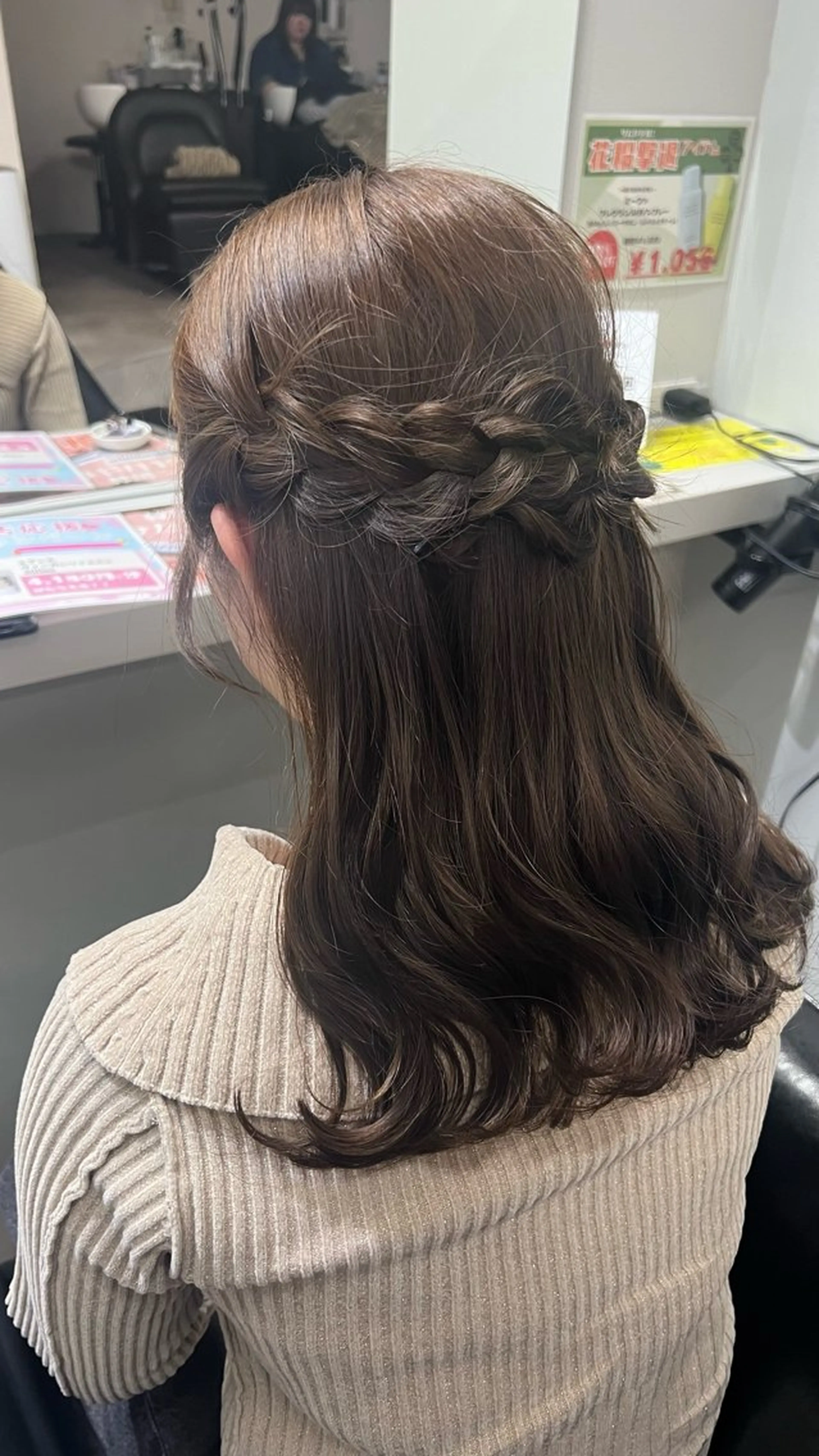 セミロング カラー ヘアカラー ヘアセット 🎀tokute ナオ🧸のヘアスタイル