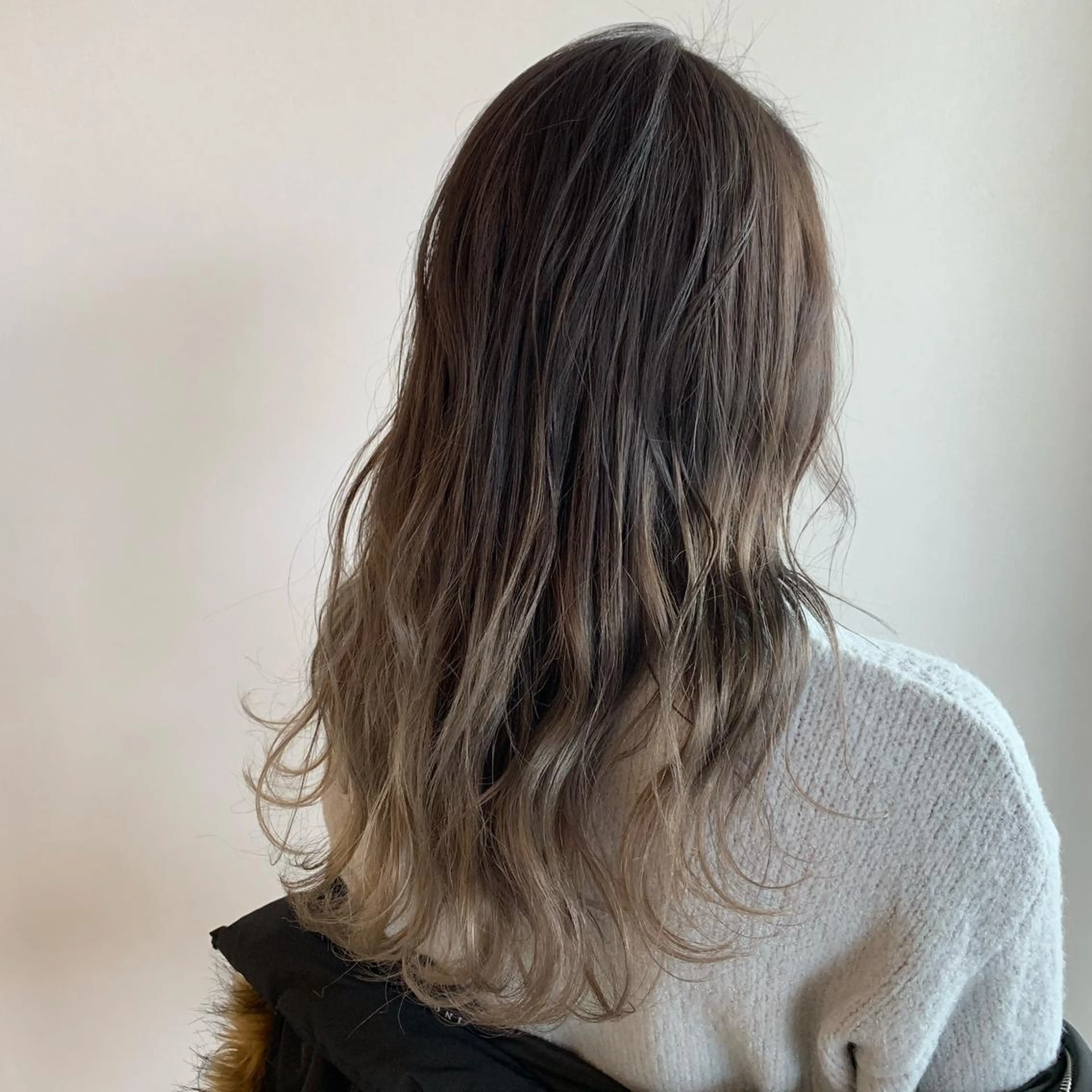 ロング カラー ブリーチ エドルカラー 中島 直哉のヘアスタイル