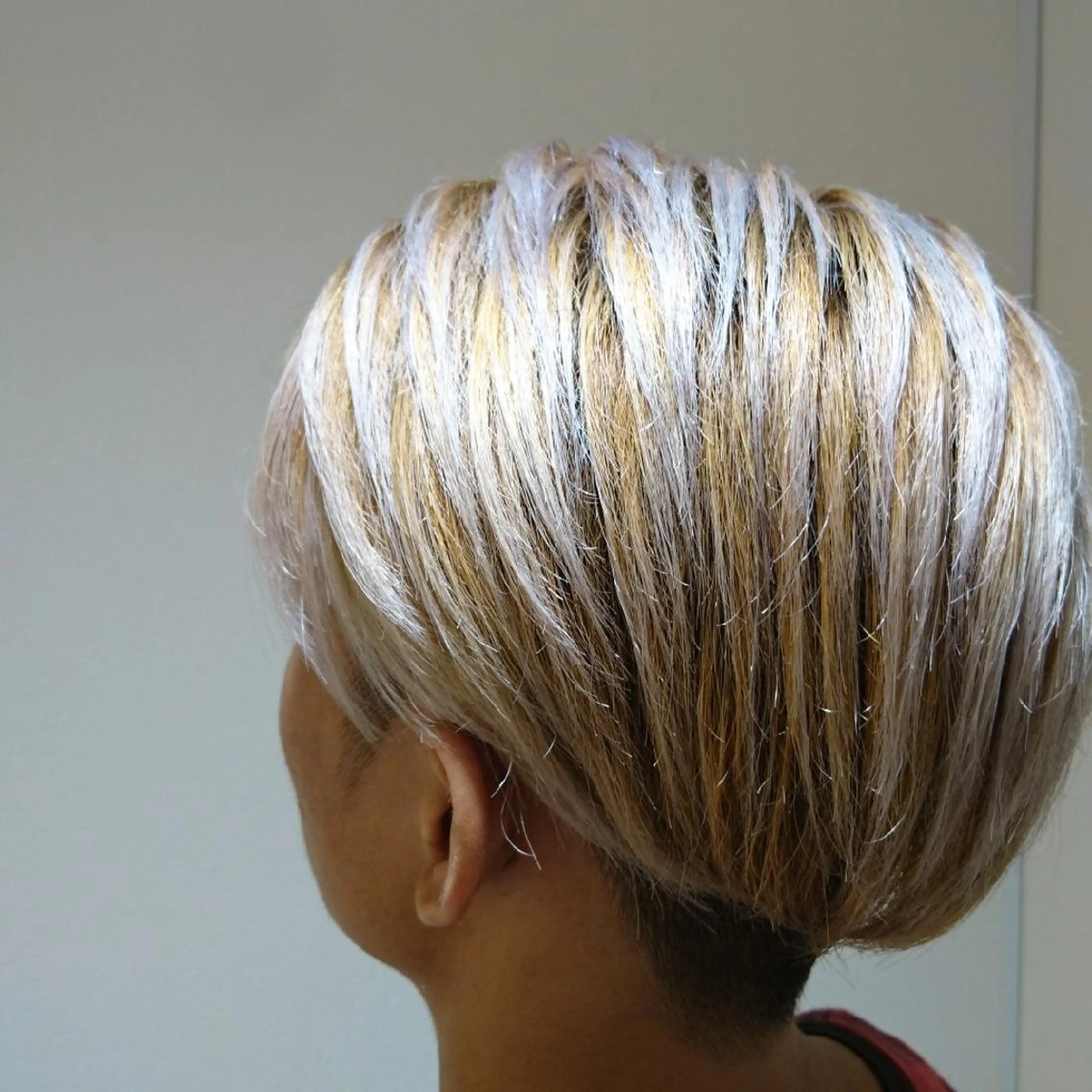 カラー 寺島 伸のヘアスタイル