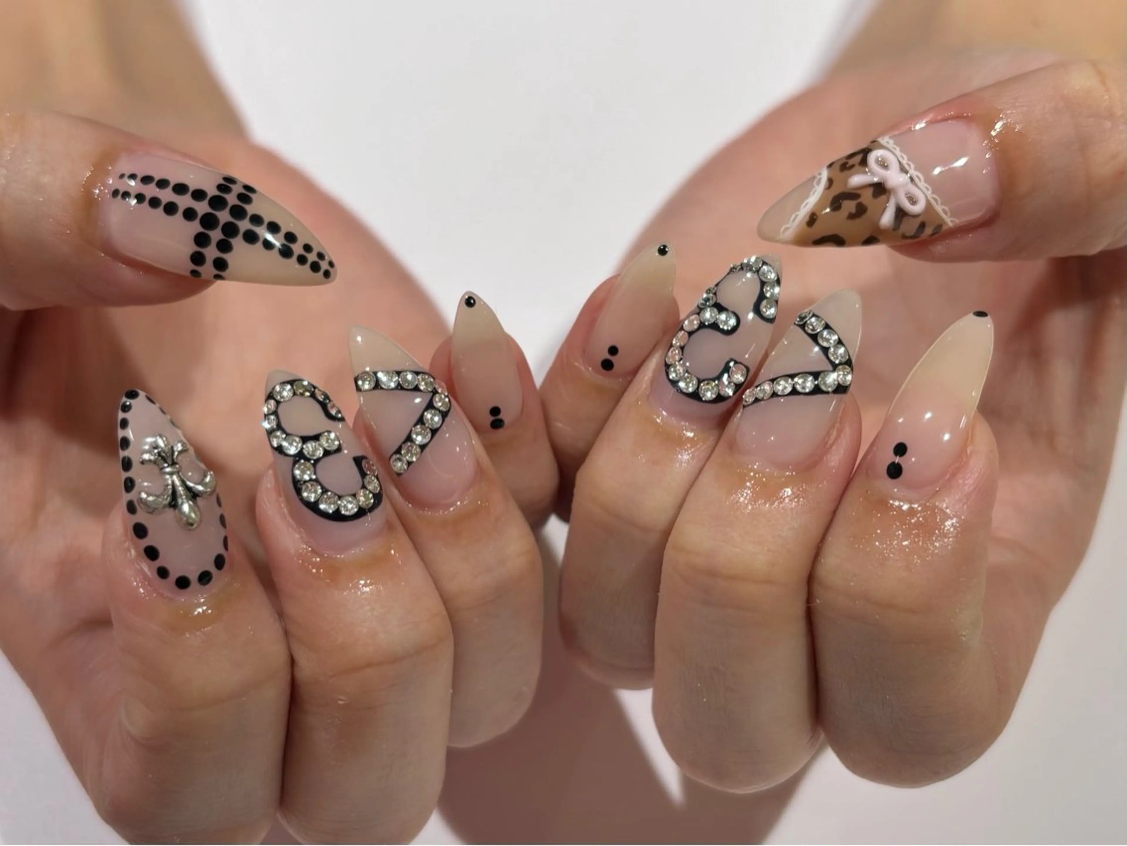 ネイル ハンドネイル 🤍 YUI 🤍のネイルデザイン