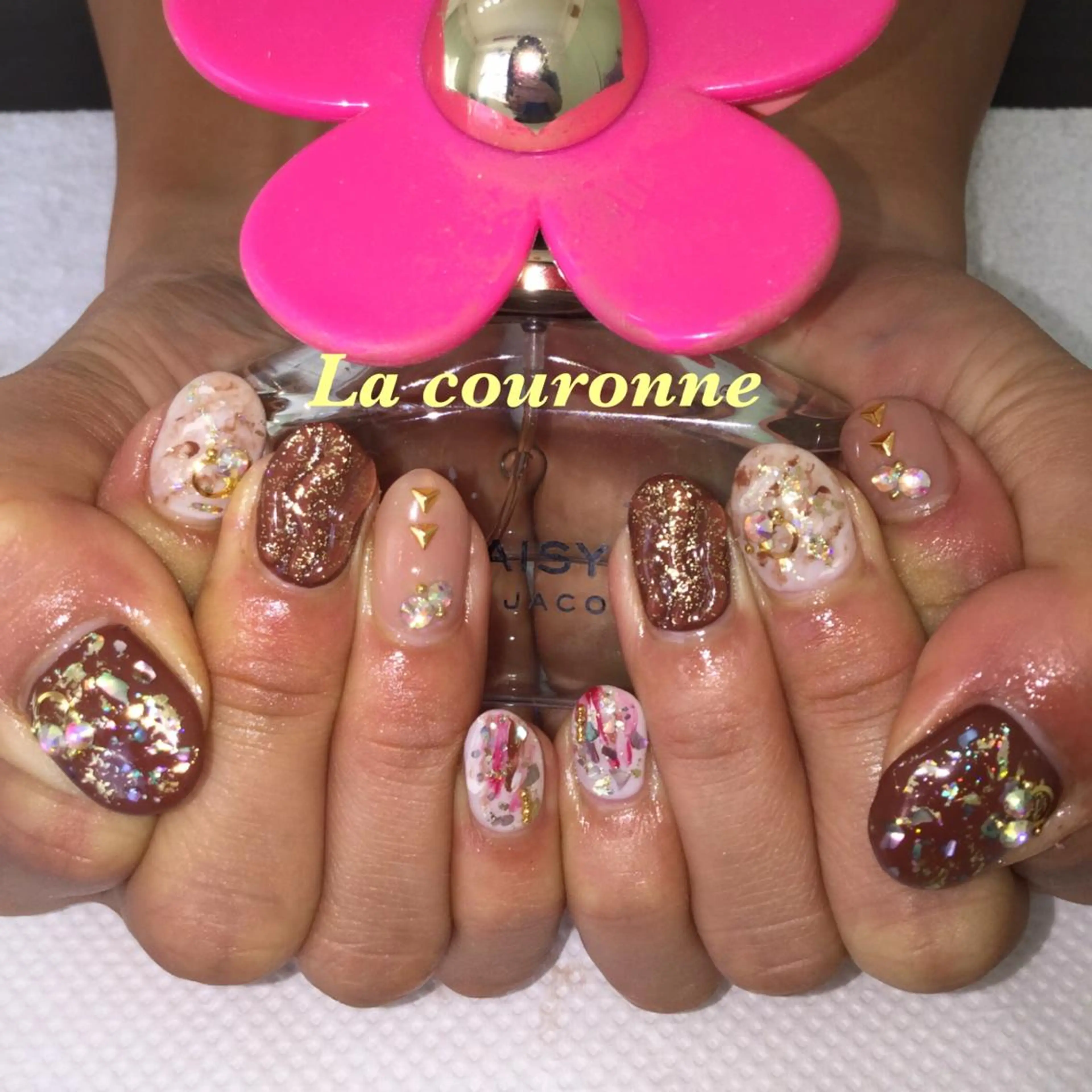 ネイル Lacouronne NATSUMIのネイルデザイン