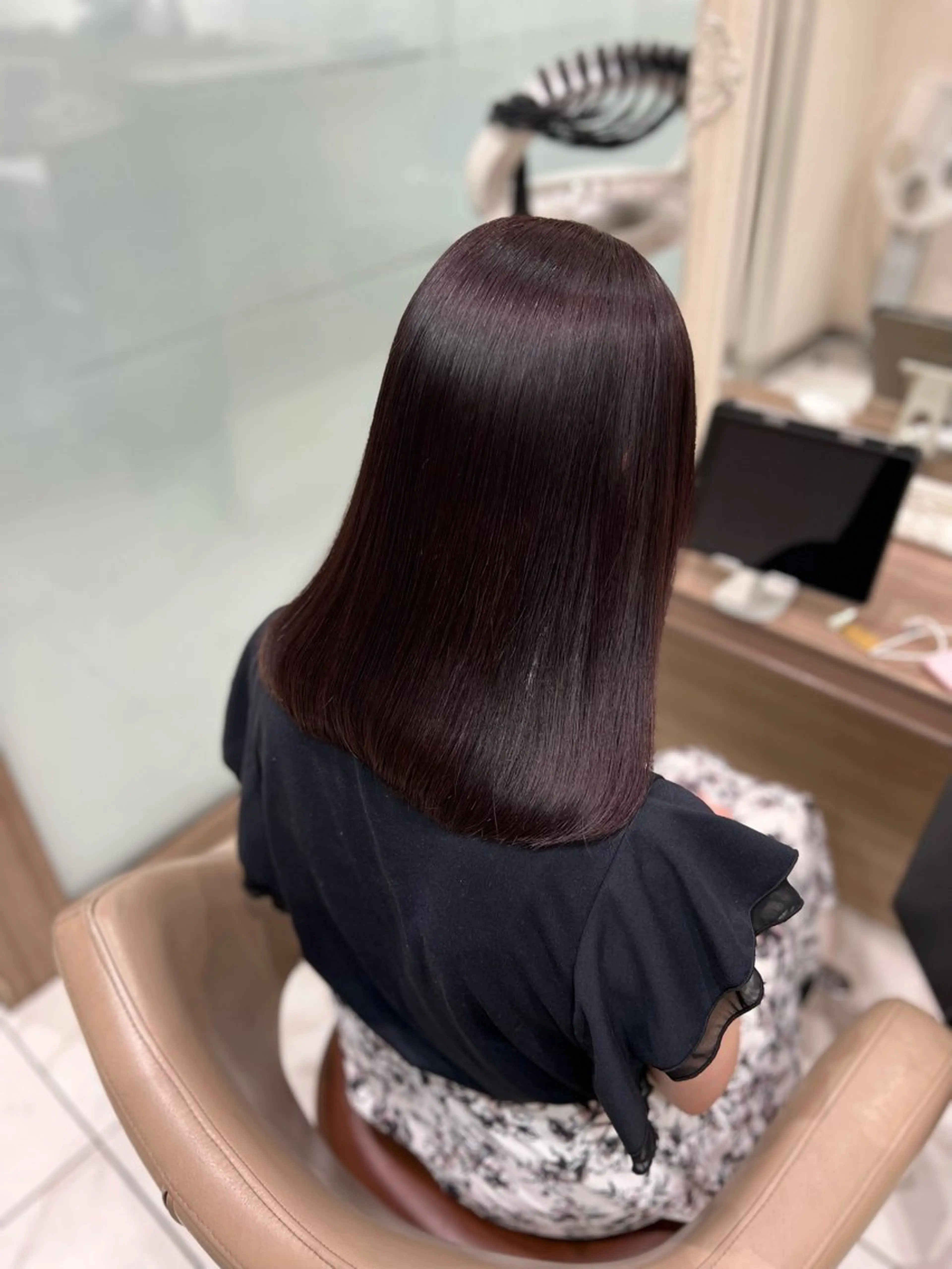 ミディアム 縮毛矯正 レイヤー×韓国 🇰🇷鈴木啓太のヘアスタイル