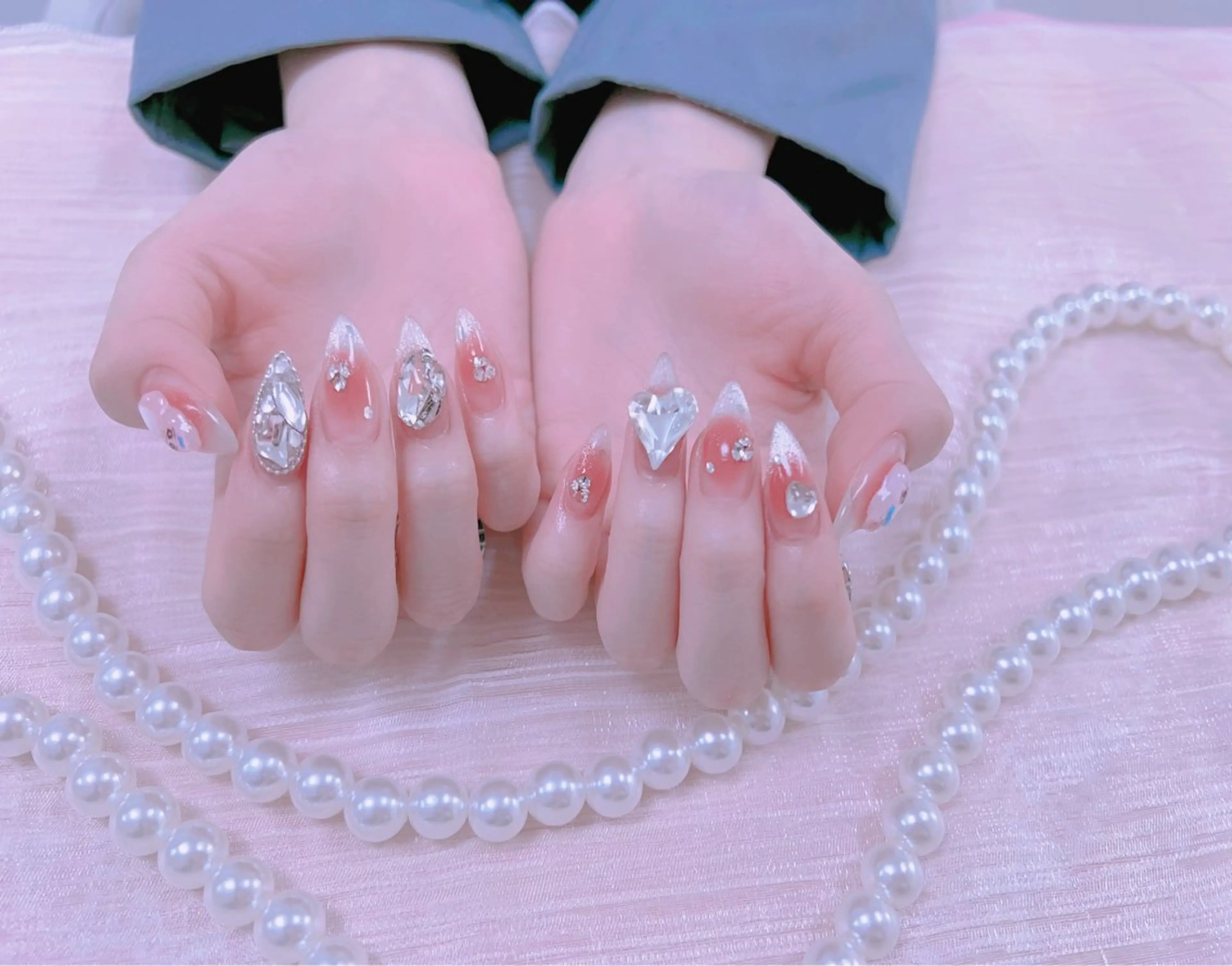 ネイル はぴねす所属・横浜 美夢のネイルデザイン