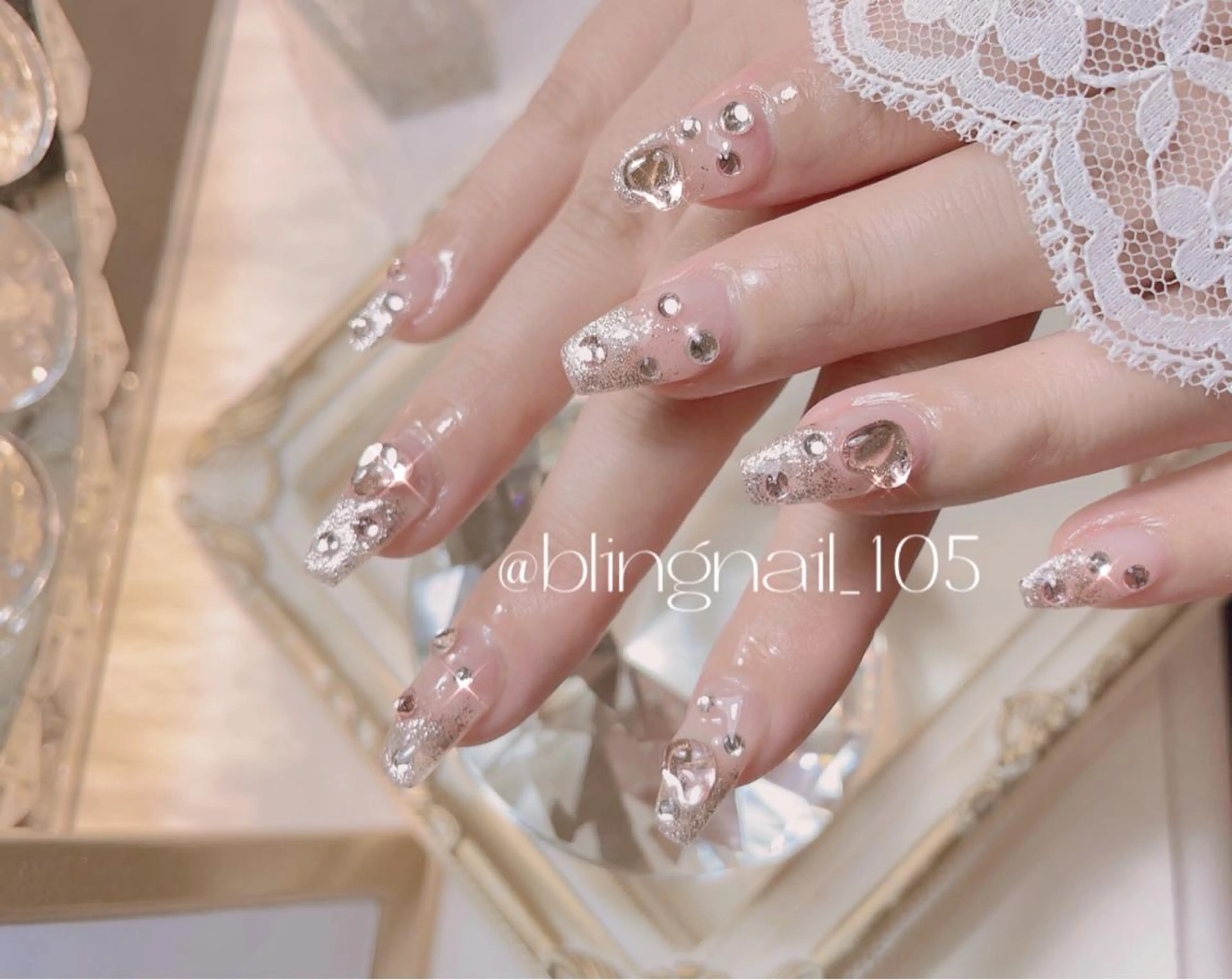 ネイル 23時まで❤︎韓国、 ワンホンネイルのネイルデザイン