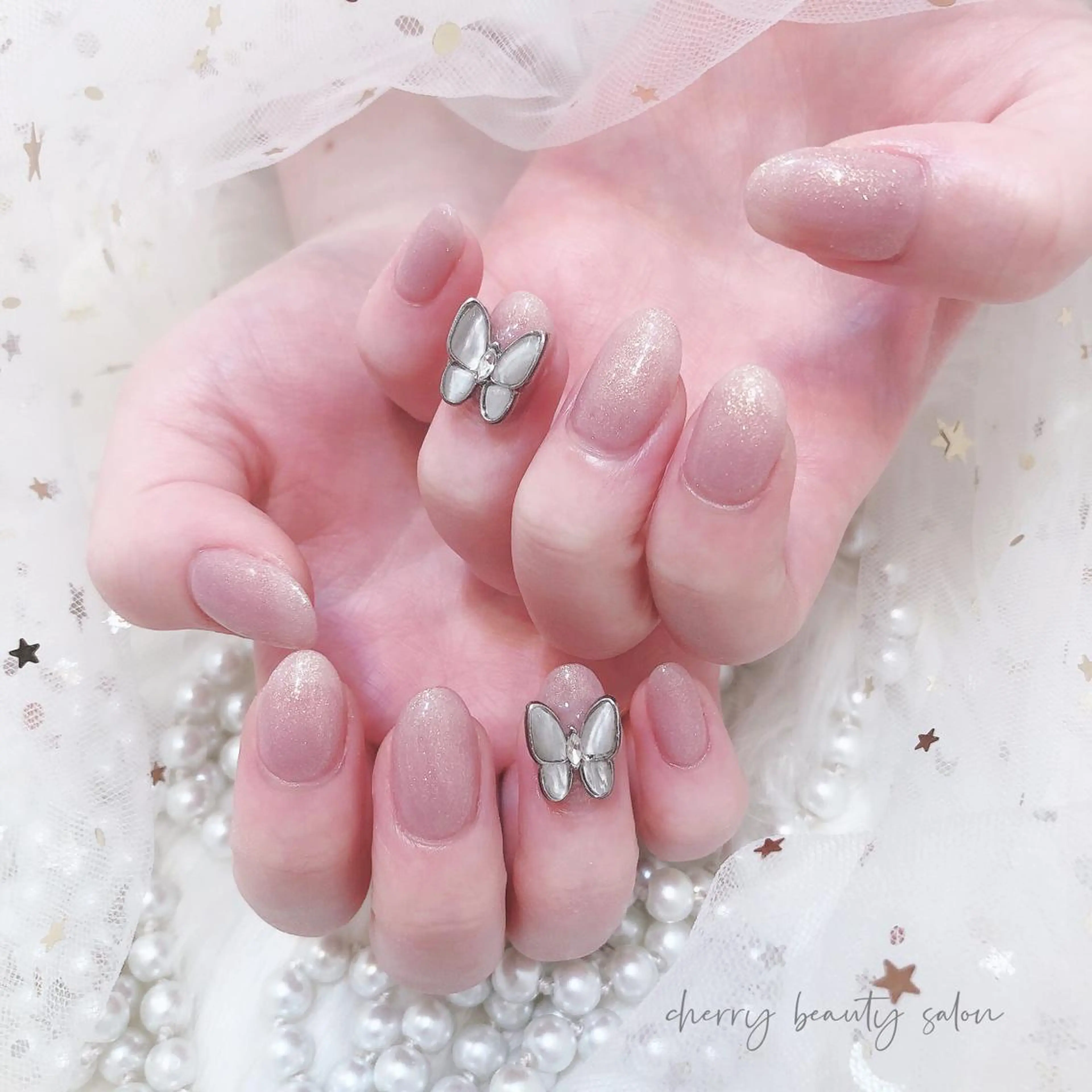 ミディアム SAKURA 🍒のネイルデザイン