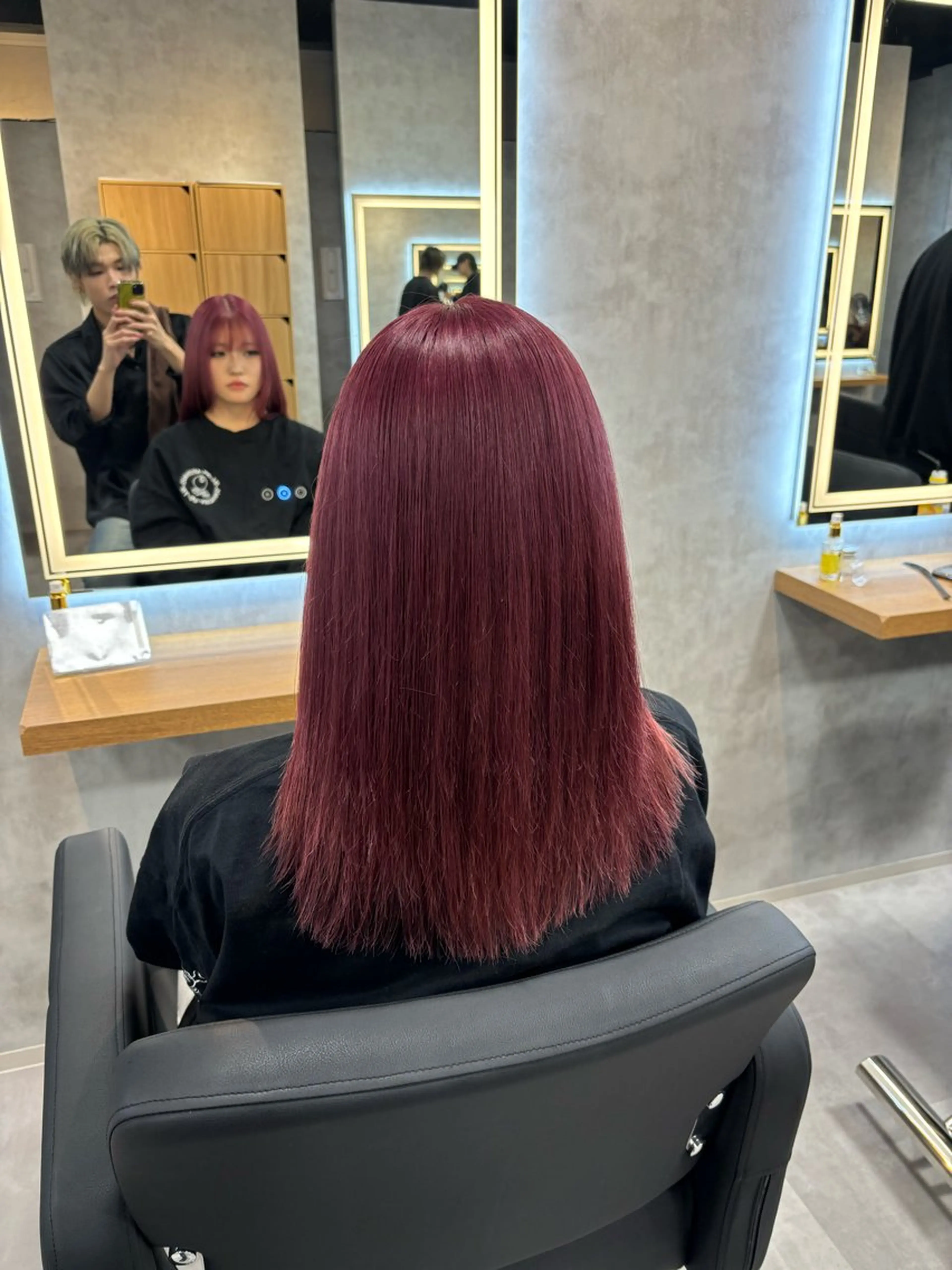 ロング カラー パーマ ヘアアレンジ 透明感ブリーチカラー 🌈TOMOHIROのヘアスタイル