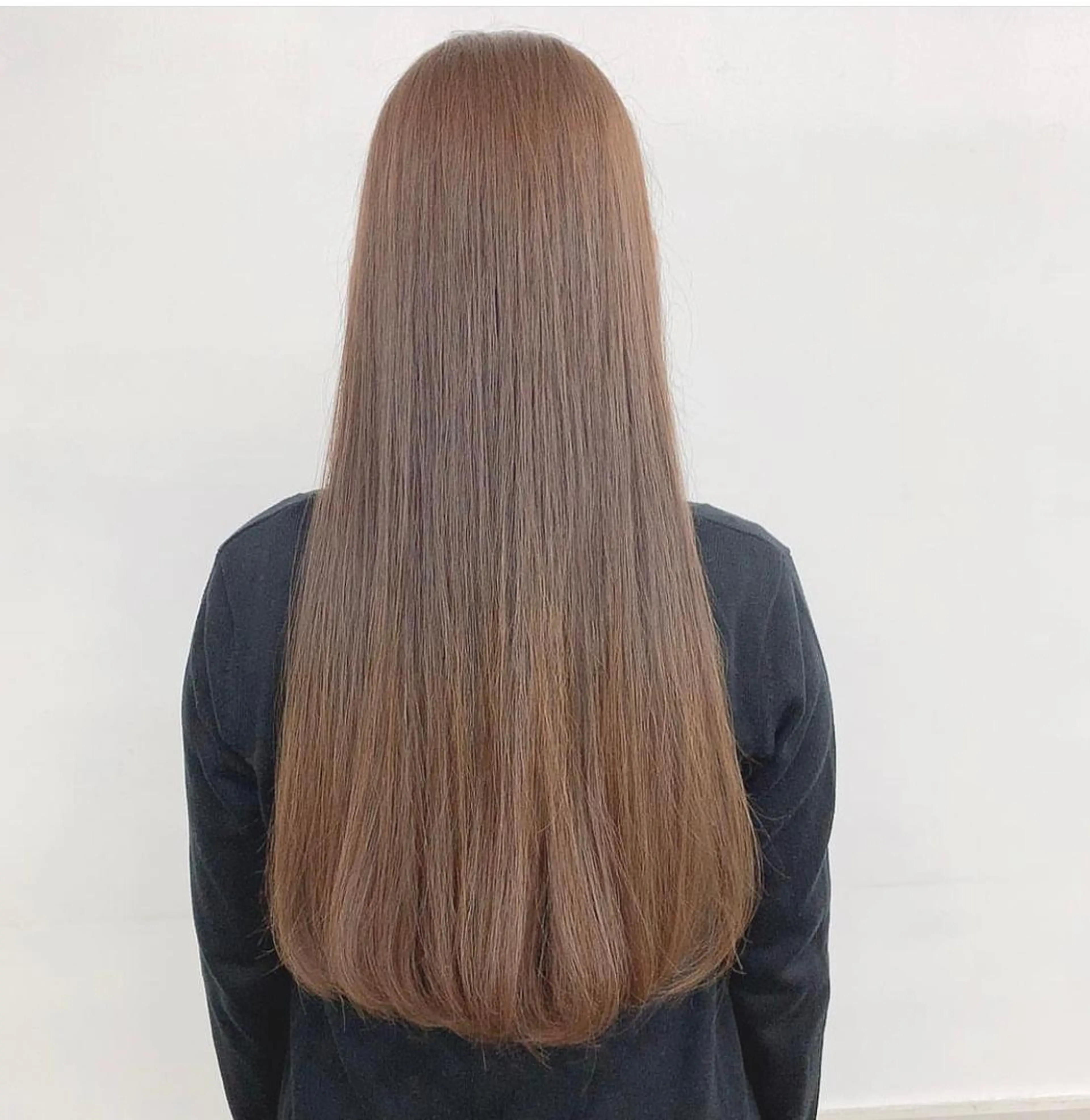 ロング カラー ベージュカラー 那須 颯太のヘアスタイル