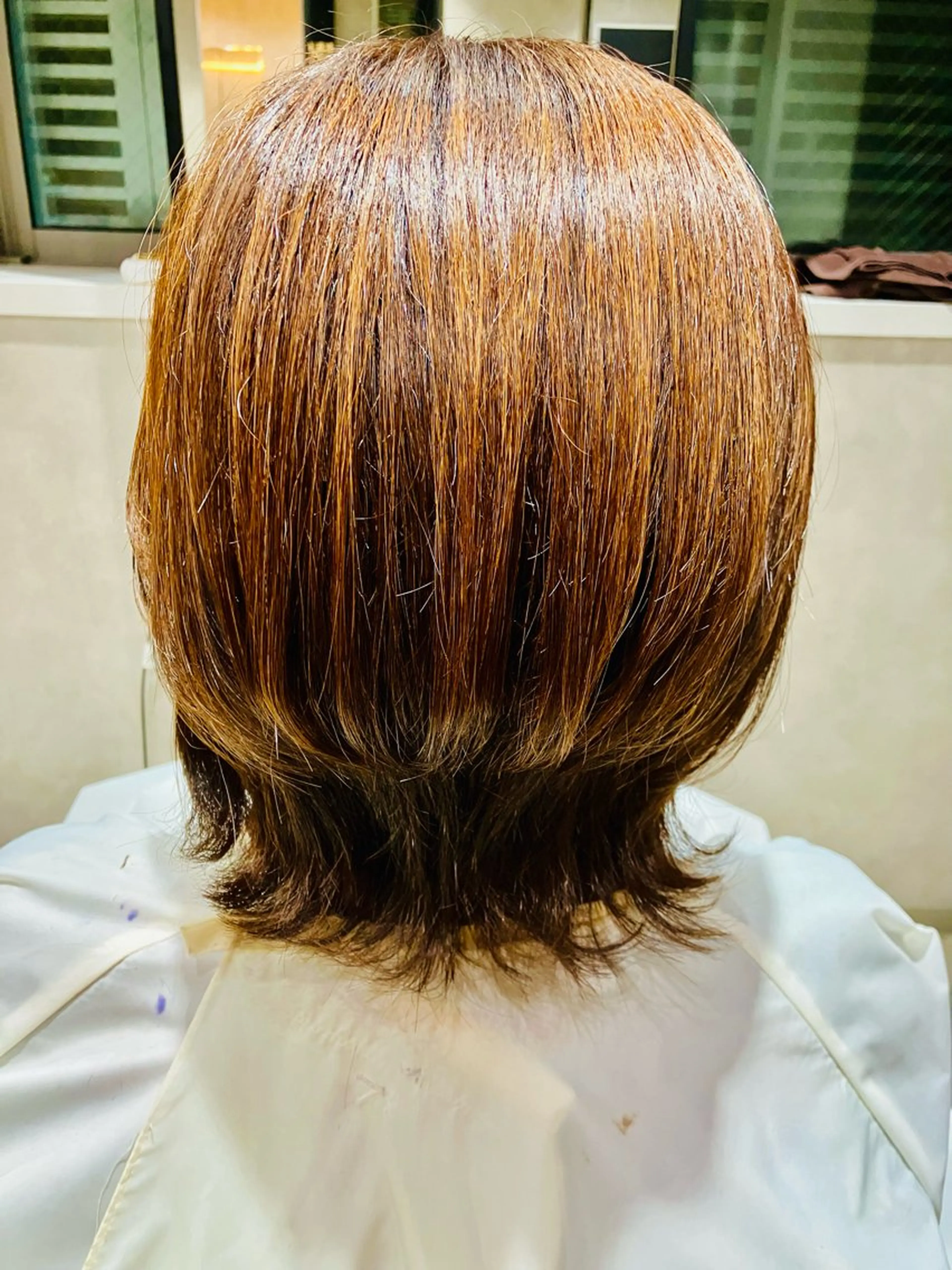 ミディアム マンツーマン施術 ISSHIKIのヘアスタイル