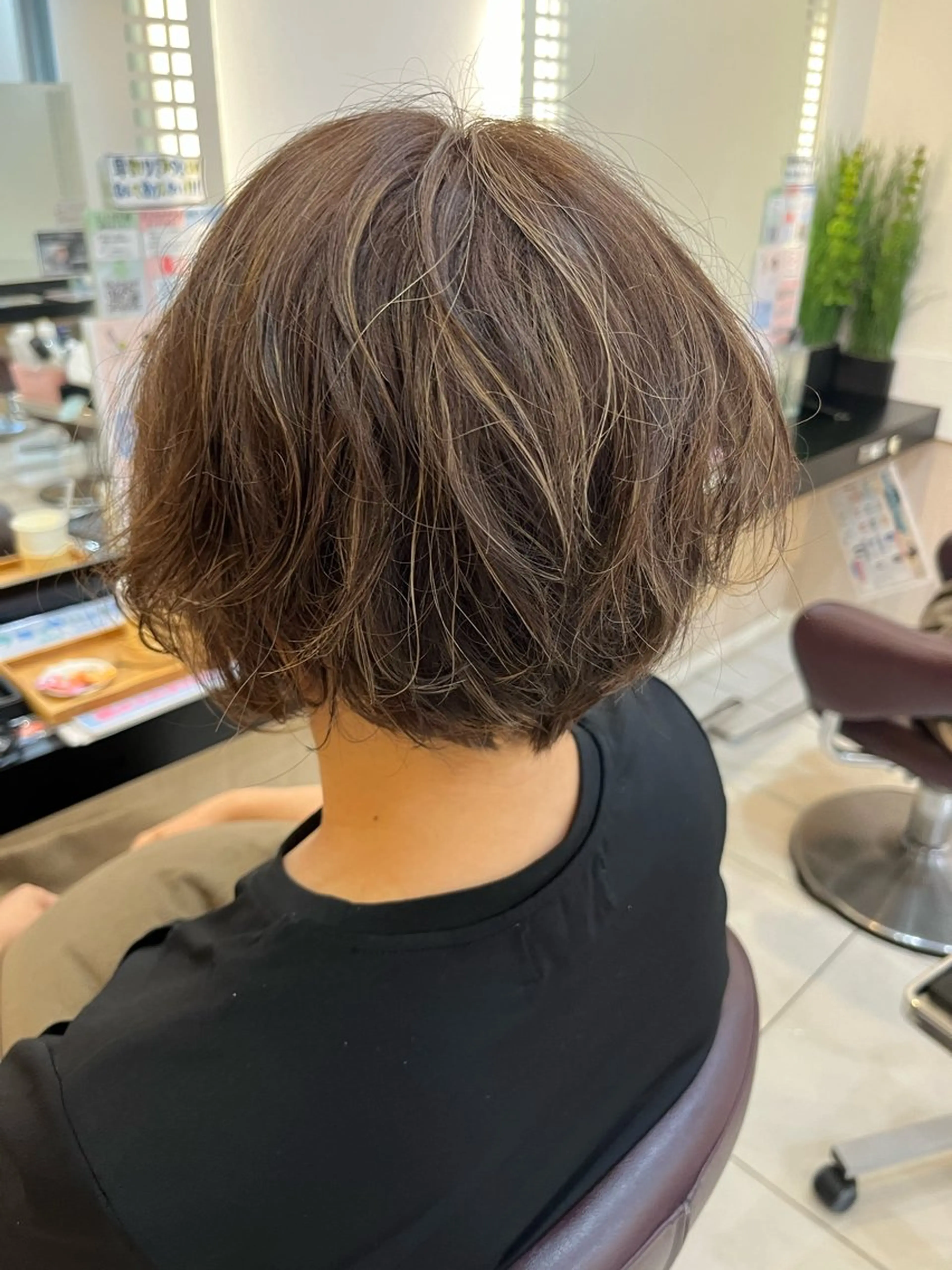 ショート カラー ブリーチ ケアブリーチ ハイライトカラー ハイライト カット ヘアカラー トータルビューティー K:R鶴川のヘアスタイル