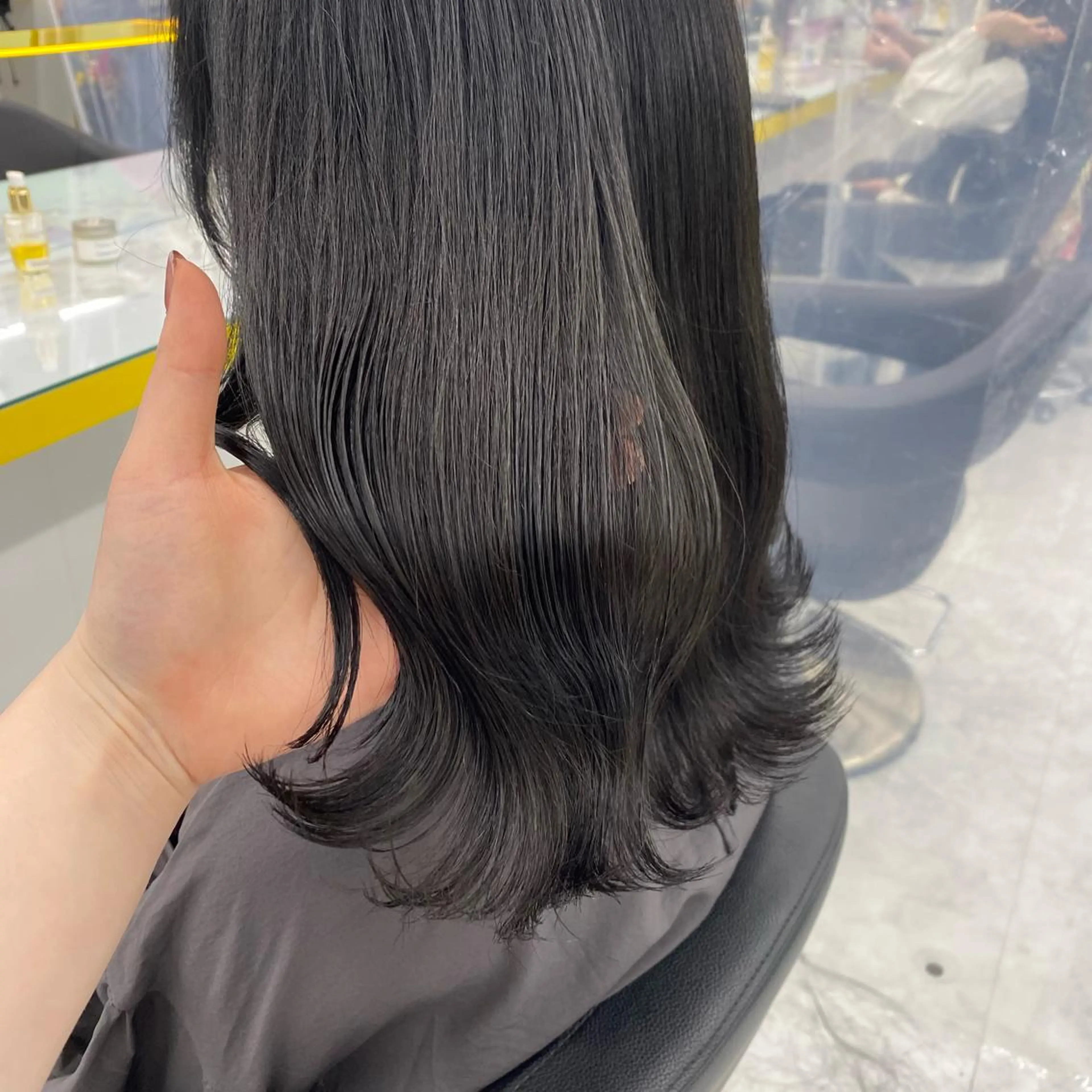 セミロング カラー パーマ ヘアアレンジ メンズ キッズ ネイル マツエク・マツパ アイブロウ Lumo所属・💖横浜ブリーチなし 💖MIHOのヘアスタイル