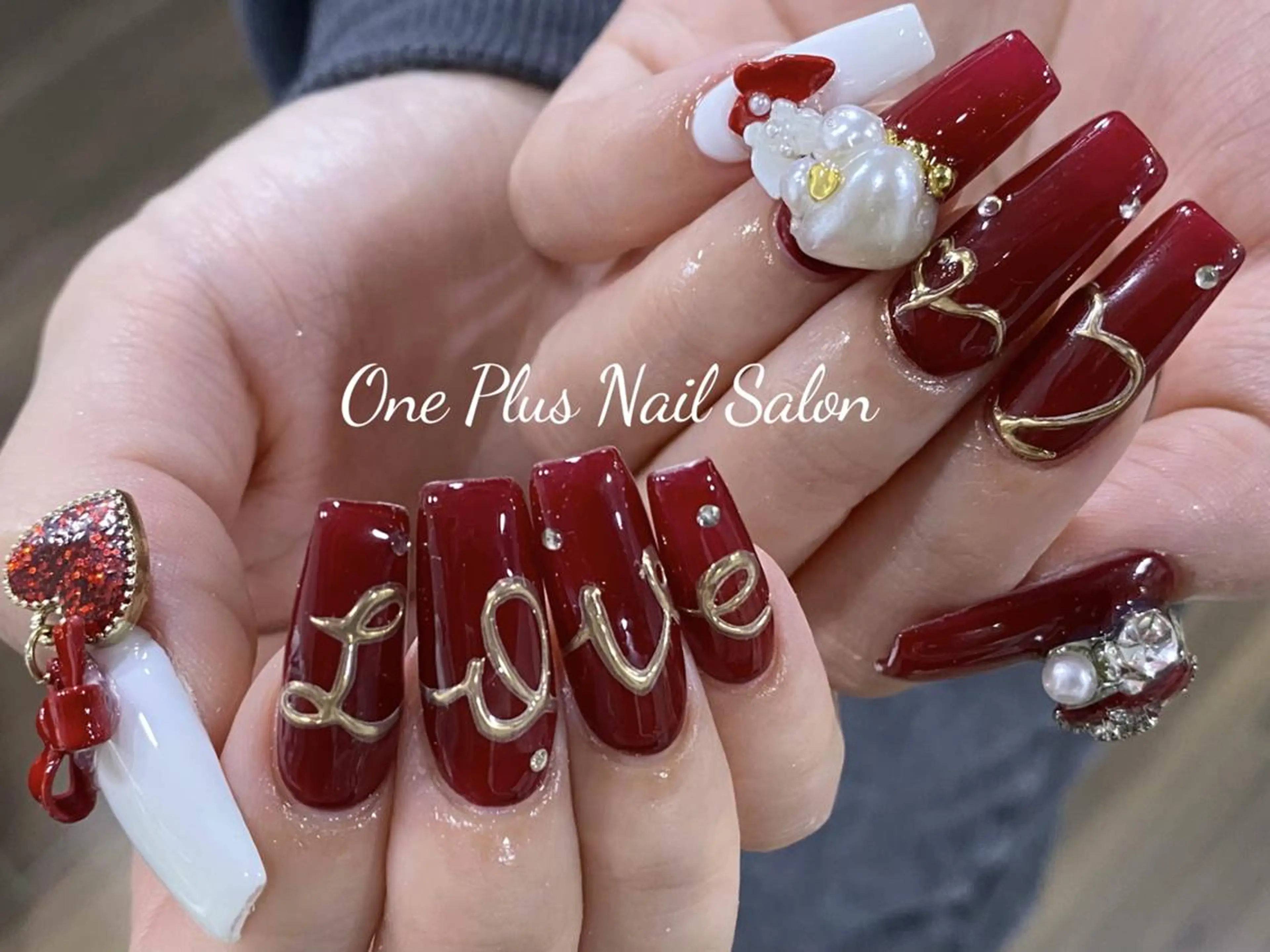 ネイル バレンタイン ハンドネイル One Plus Nail Salonのネイルデザイン