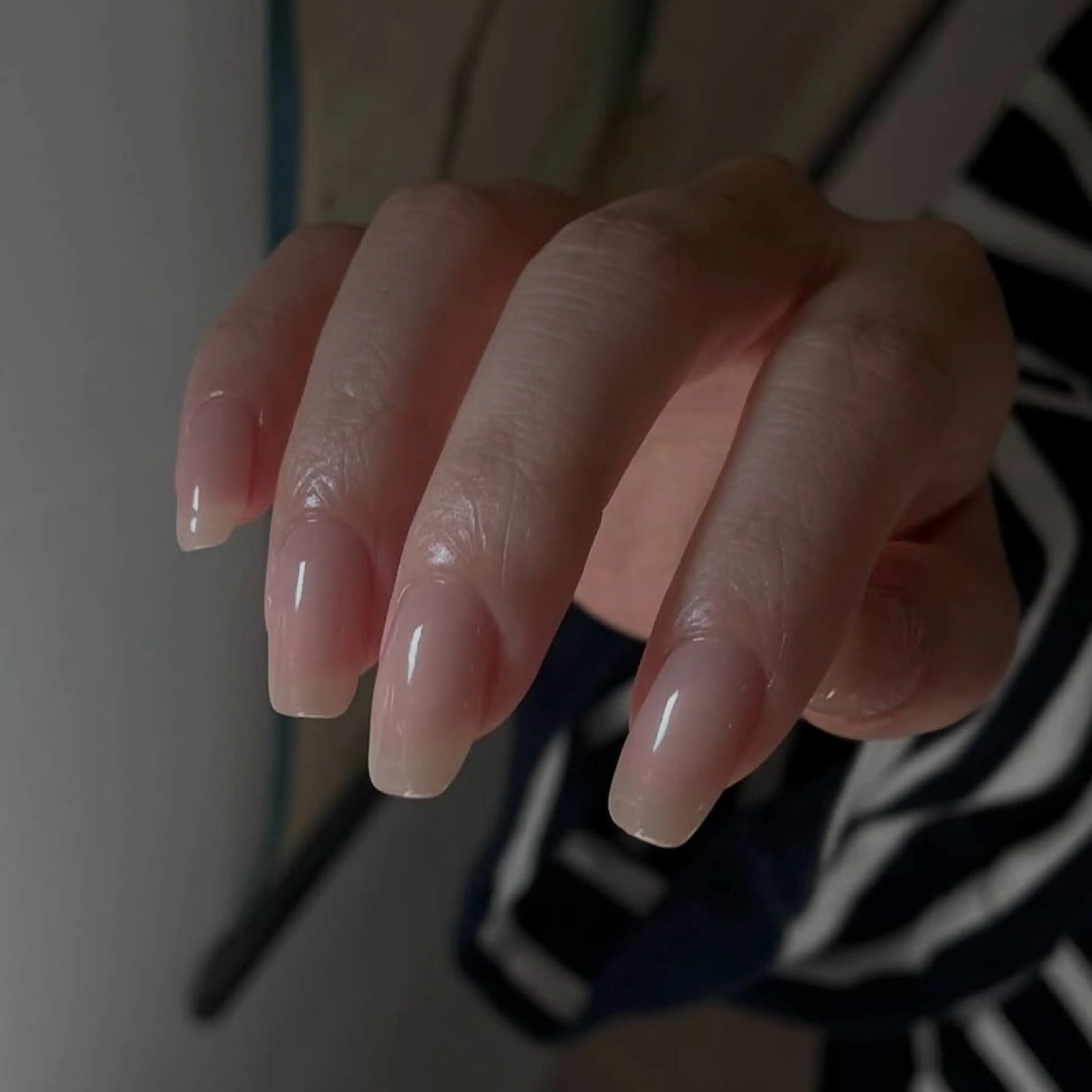 ネイル ワンカラーネイル moe ⠀のネイルデザイン