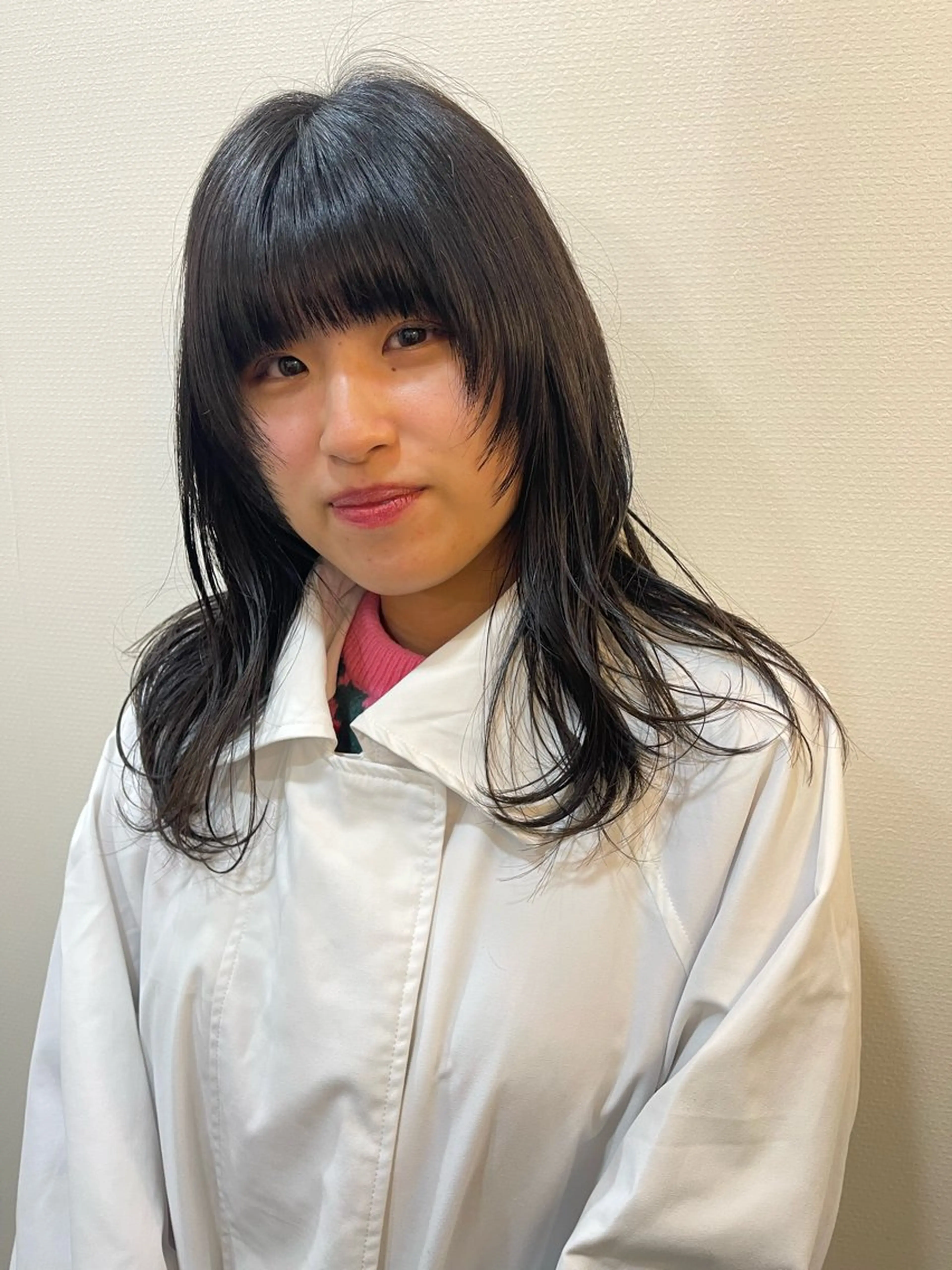 セミロング 顔周りカット レイヤーカット ウルフカット アトム/ウルフ パーマ/レイヤーのヘアスタイル