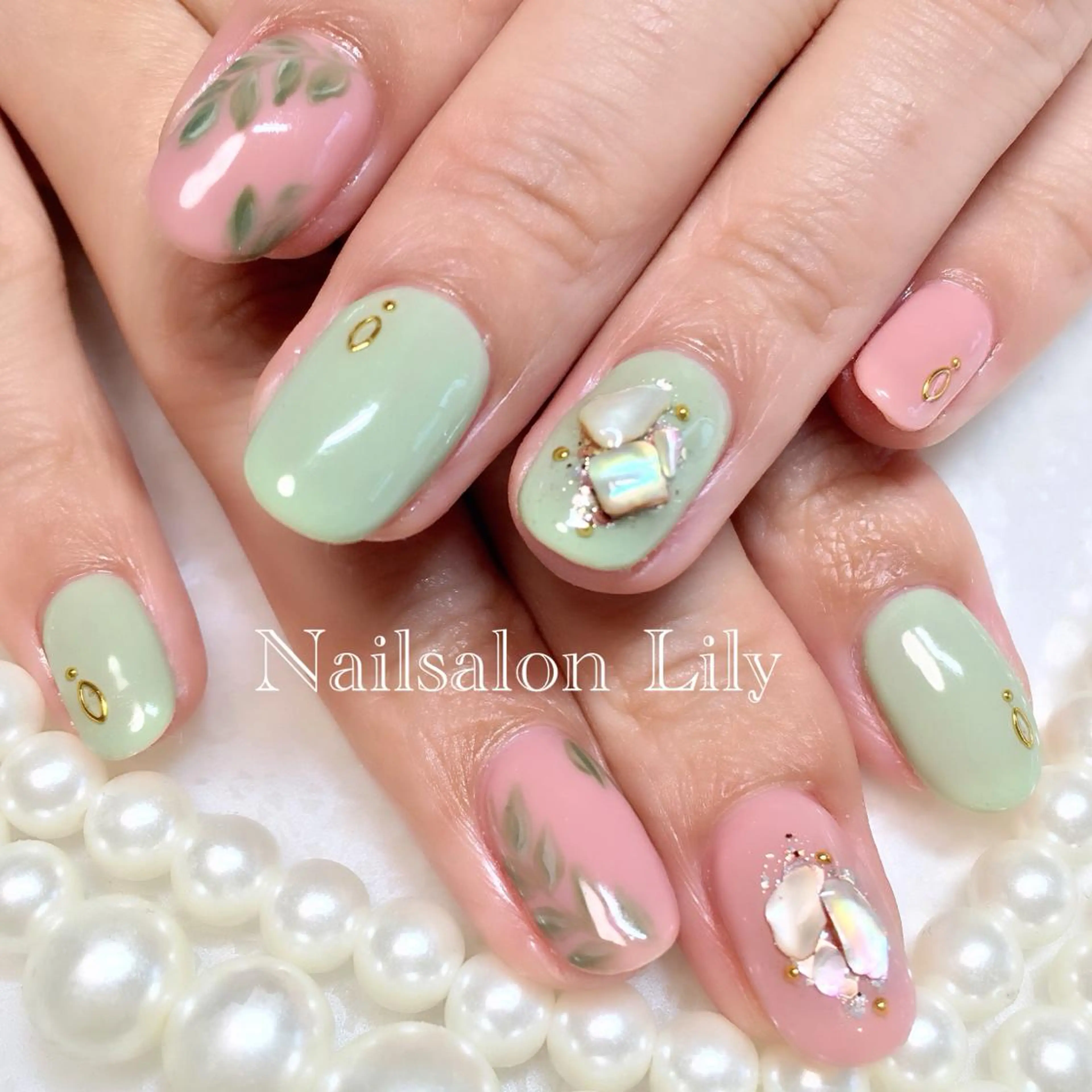 ネイル Nailsalon Lilyのネイルデザイン
