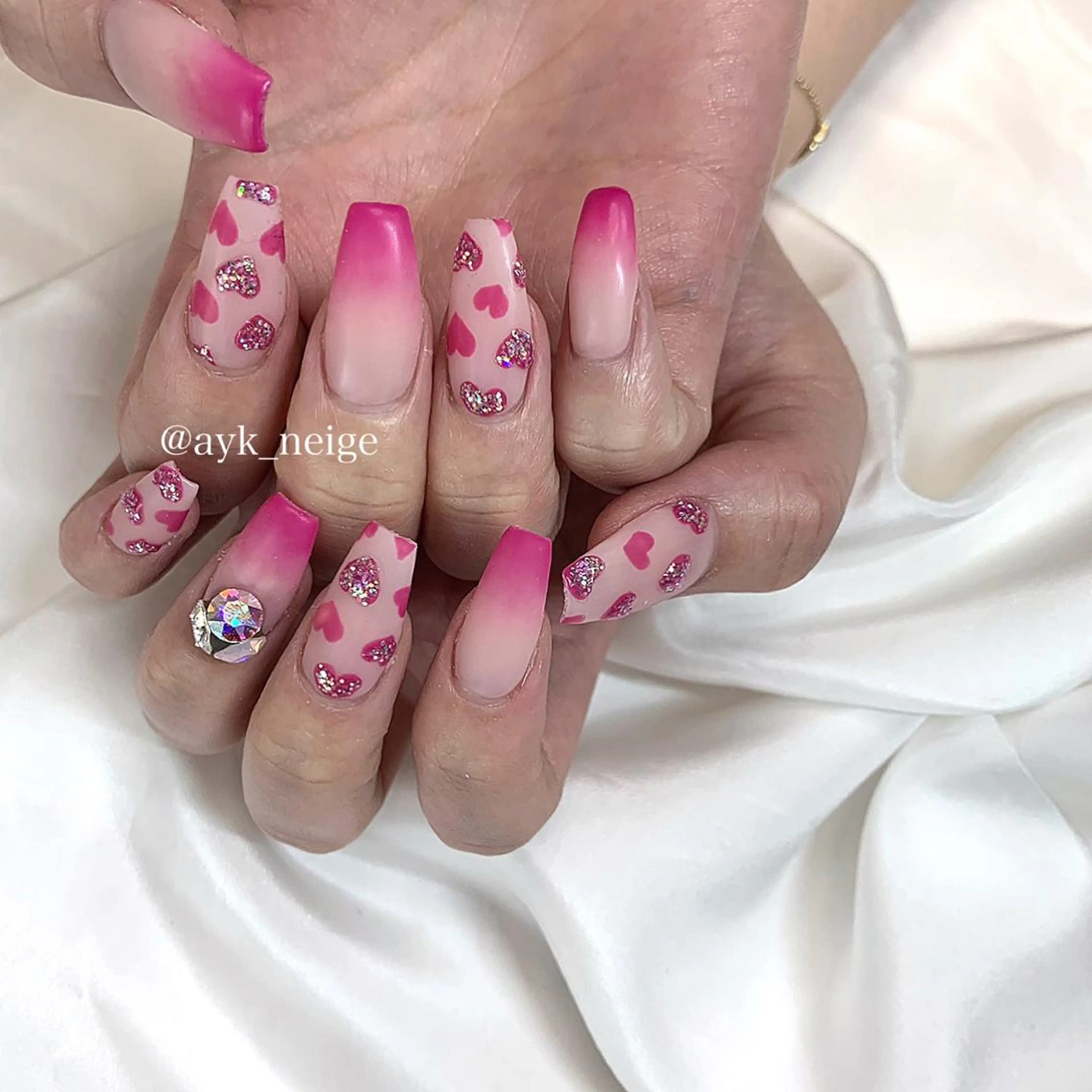 ネイル ハート 韓国ネイル ニュアンスネイル 冬ネイル n'eige nail所属・大谷 綾香のネイルデザイン