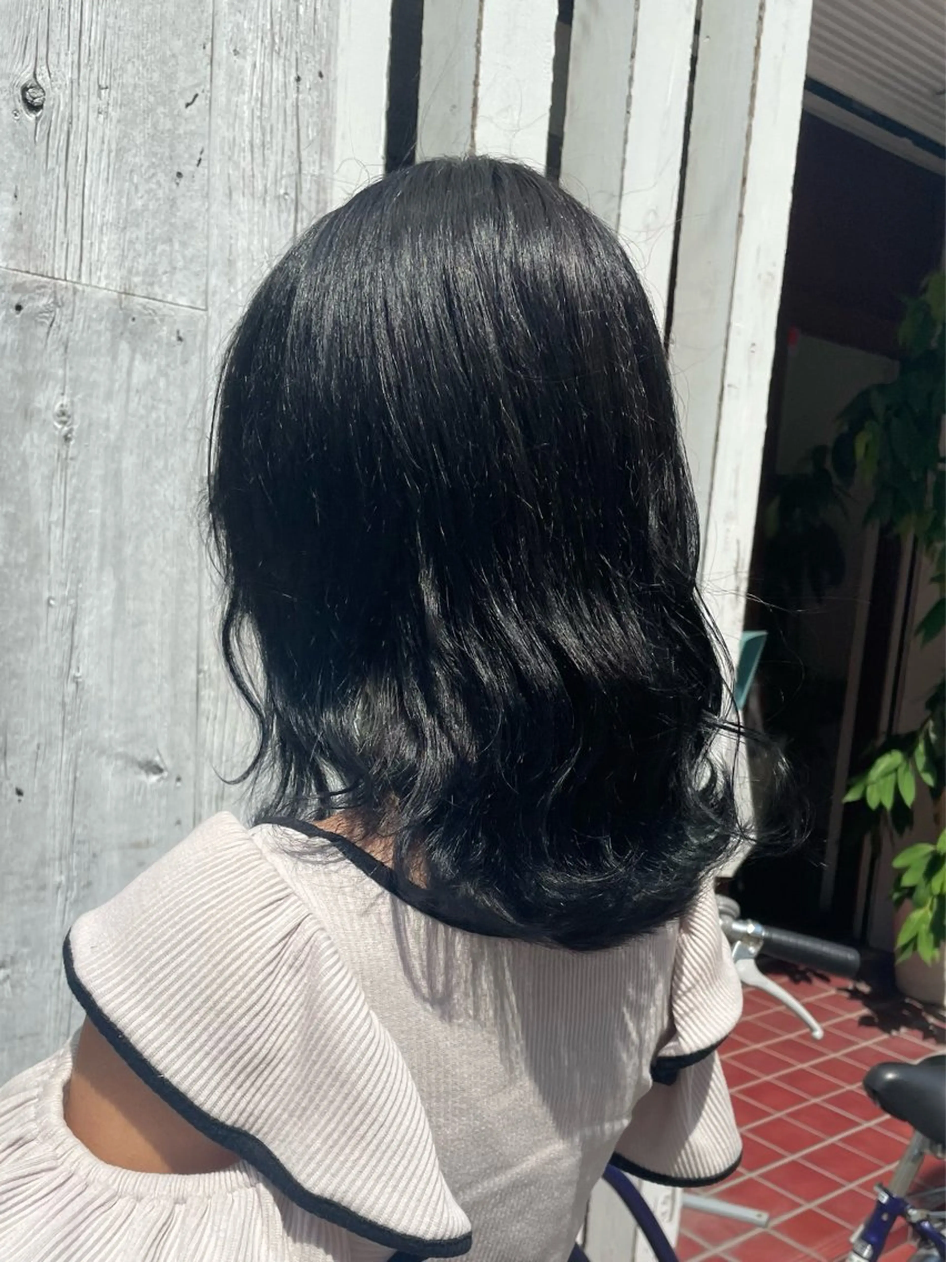 ミディアム カット ヘアカラー 《髪質改善 UN BLEACH》のヘアスタイル