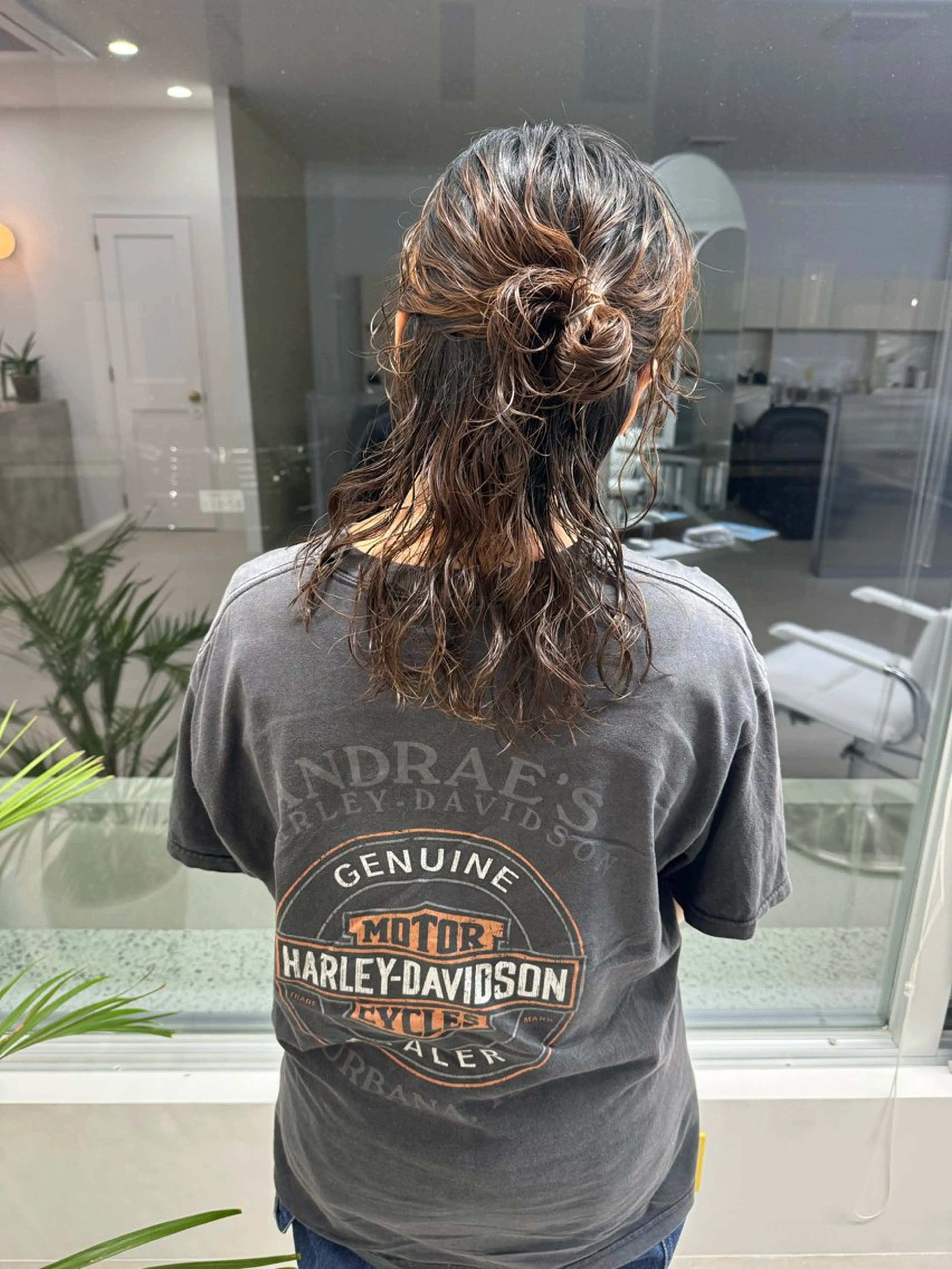 ミディアム パーマ アカリ /ショートカットのヘアスタイル