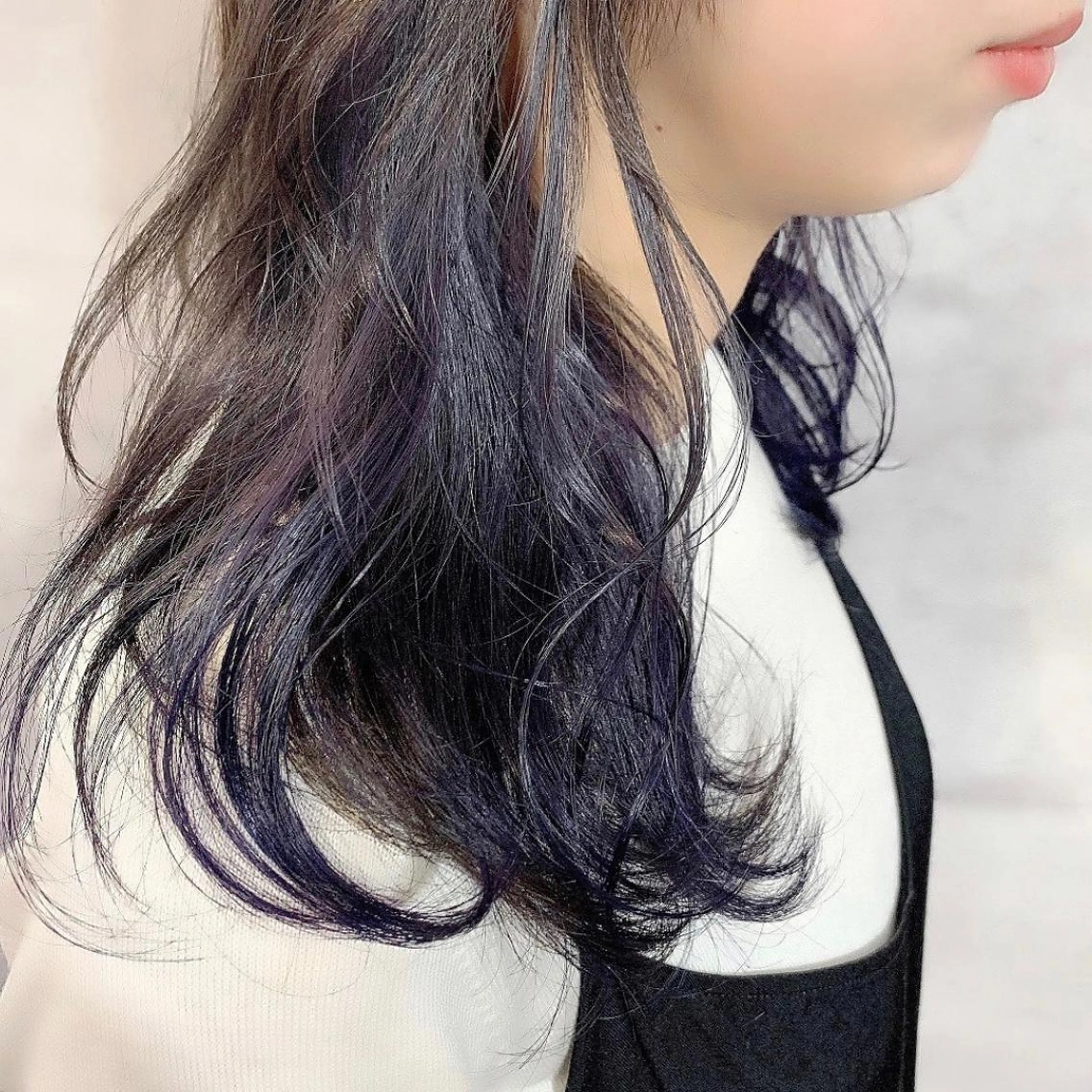 ミディアム カラー インナーカラー パープルカラー カット ヘアカラー 韓国ヘア /男女❄️ 細江 美紅のヘアスタイル