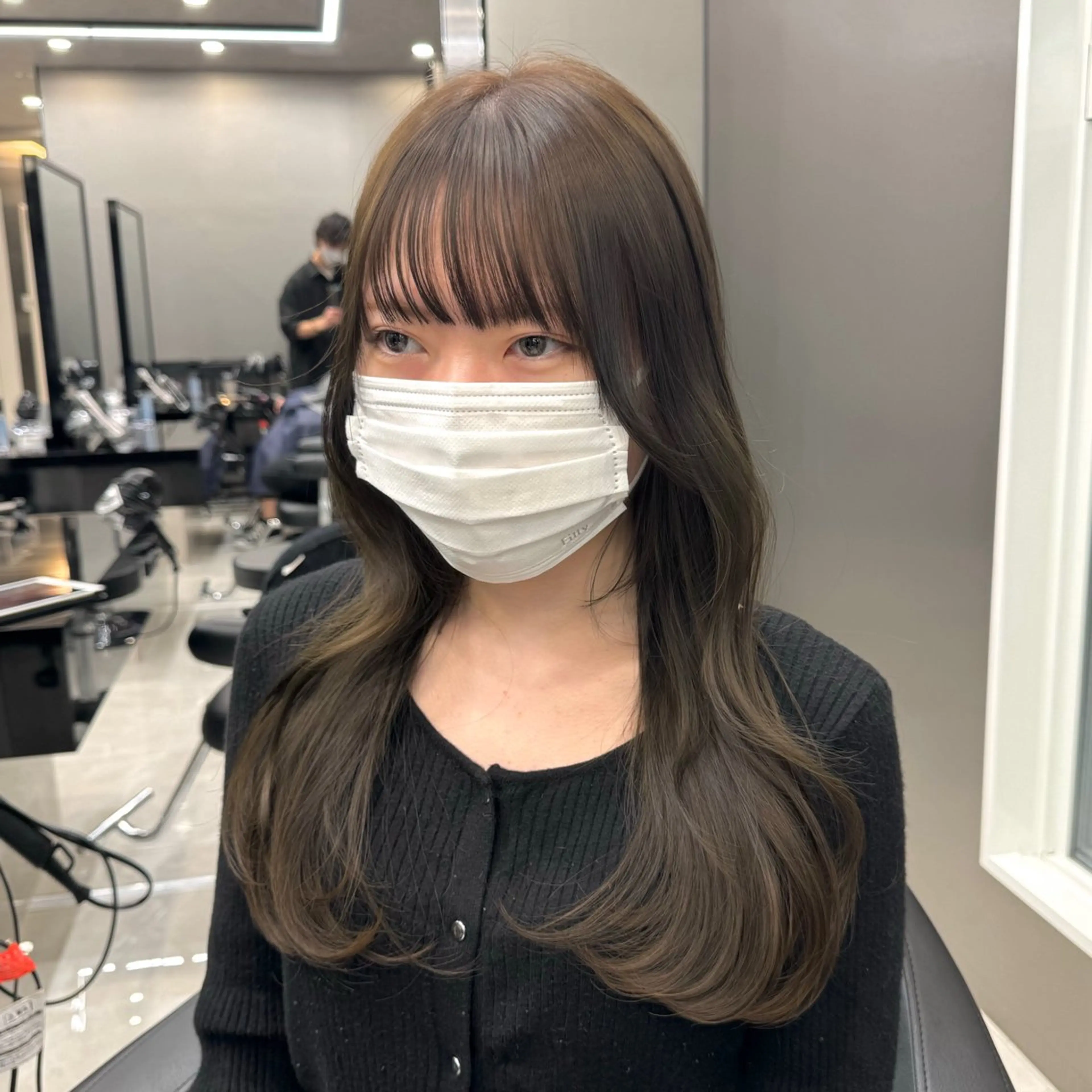 セミロング カラー ベージュカラー ブリーチ 透明感カラー ブリーチなしカラー オリーブベージュ カット ヘアカラー トリートメント HARUKI MINATO Japan SENDAI所属・🌈【透明感・韓国 ヘア】がっきー🌈のヘアスタイル